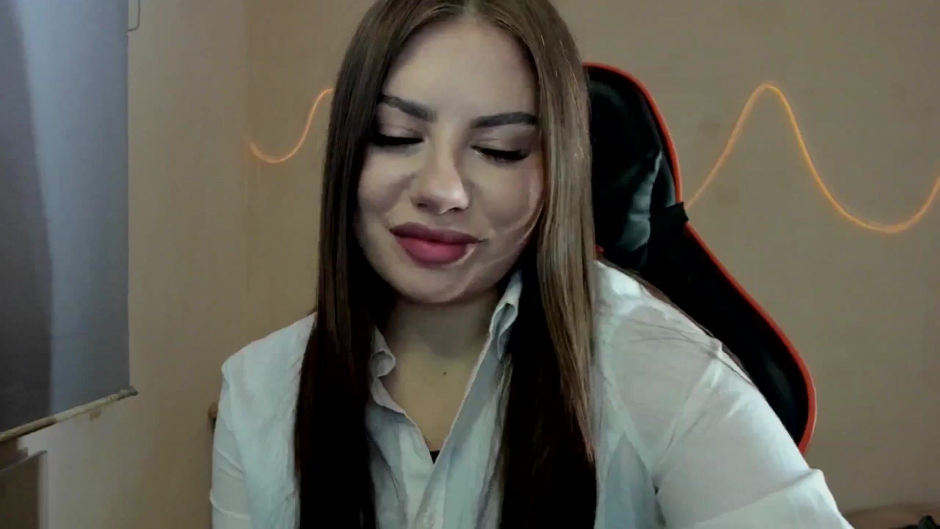 Gallery image thumbnail from FlyingDream's myfreecams stream on, 09/11/2025, 13:34 image 18 of 20