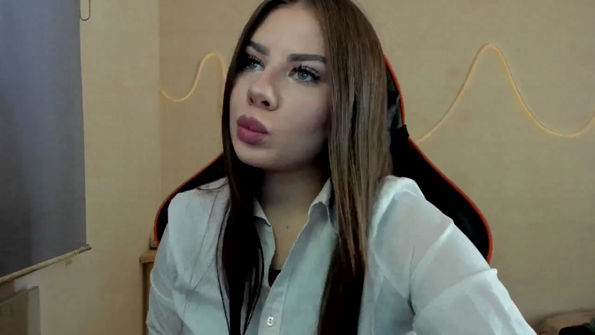 Gallery image thumbnail from FlyingDream's myfreecams stream on, 09/11/2025, 14:19 image 15 of 20