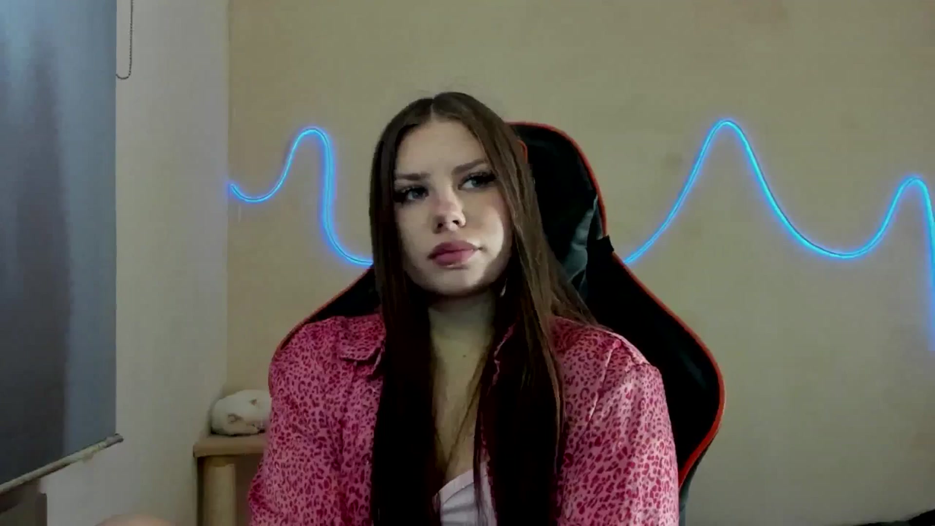 Gallery image thumbnail from FlyingDream's myfreecams stream on, 09/12/2025, 14:21 image 15 of 20
