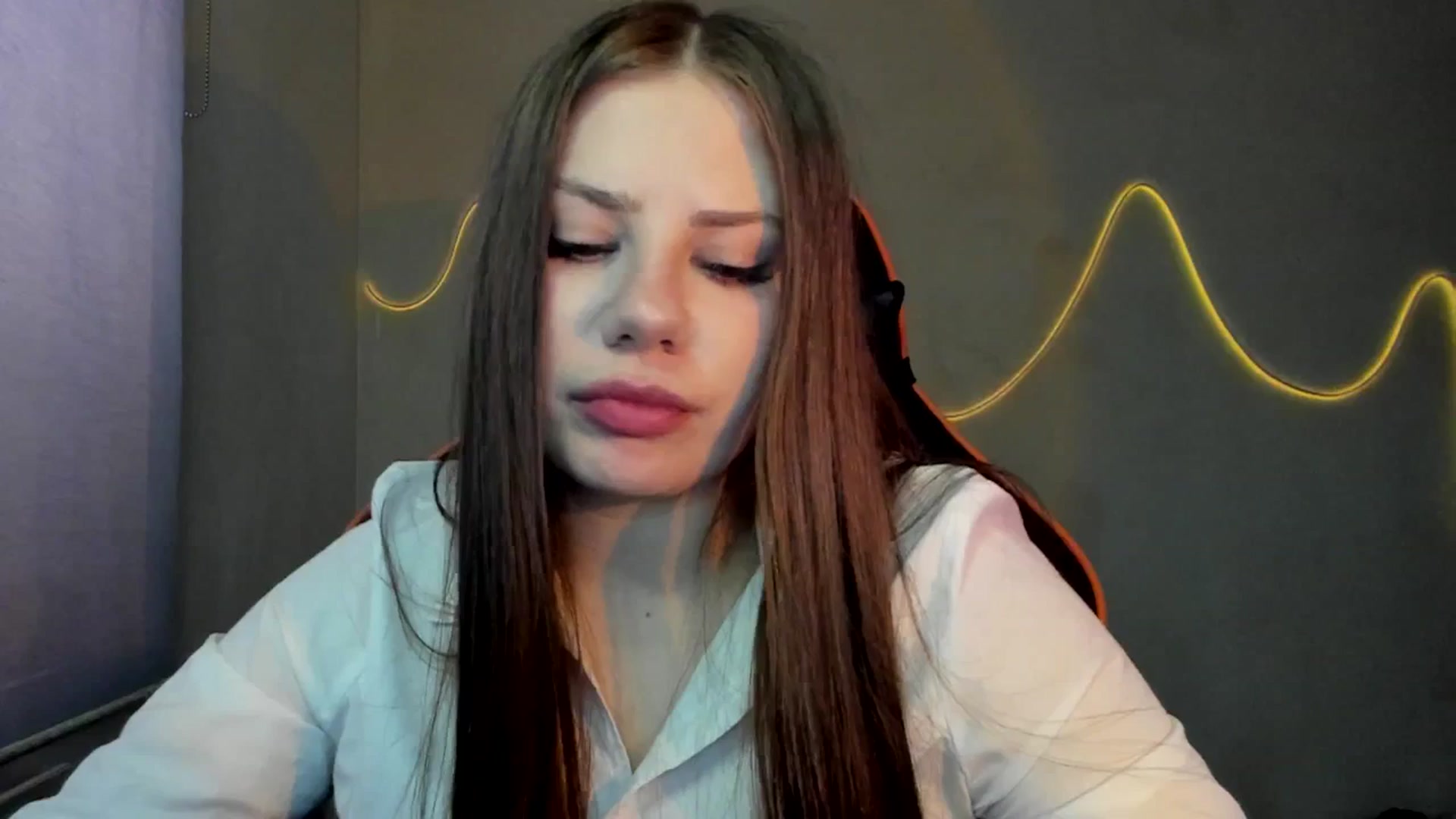 Gallery image thumbnail from FlyingDream's myfreecams stream on, 09/13/2025, 08:35 image 15 of 20