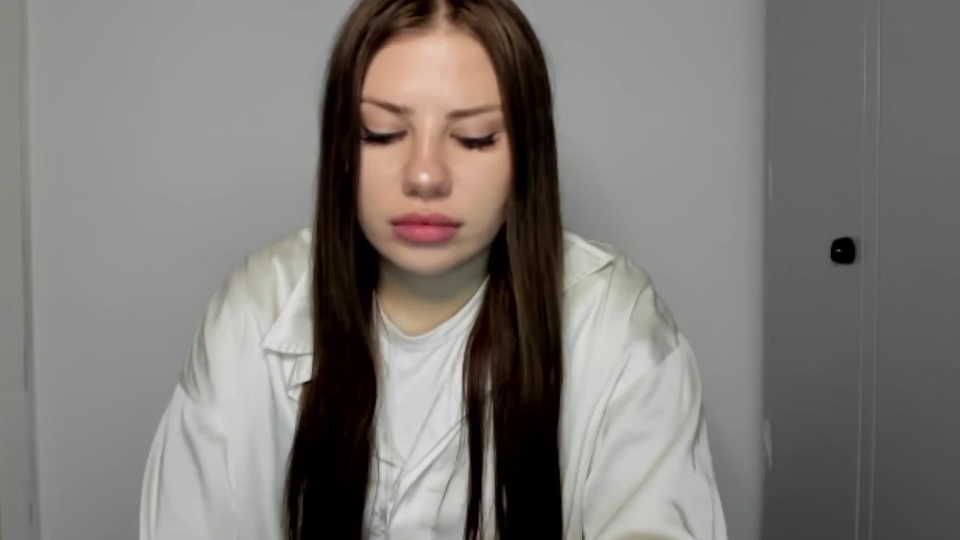Gallery image thumbnail from FlyingDream's myfreecams stream on, 09/24/2025, 13:24 image 9 of 20