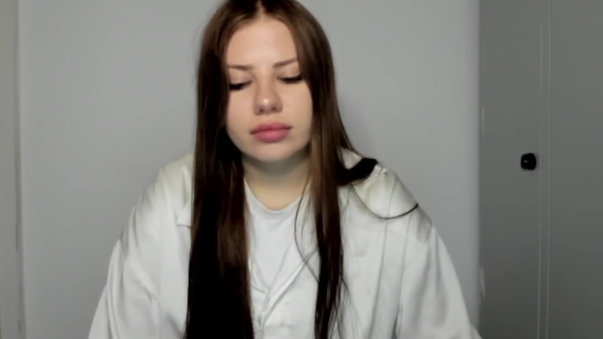 Gallery image thumbnail from FlyingDream's myfreecams stream on, 09/24/2025, 13:24 image 14 of 20