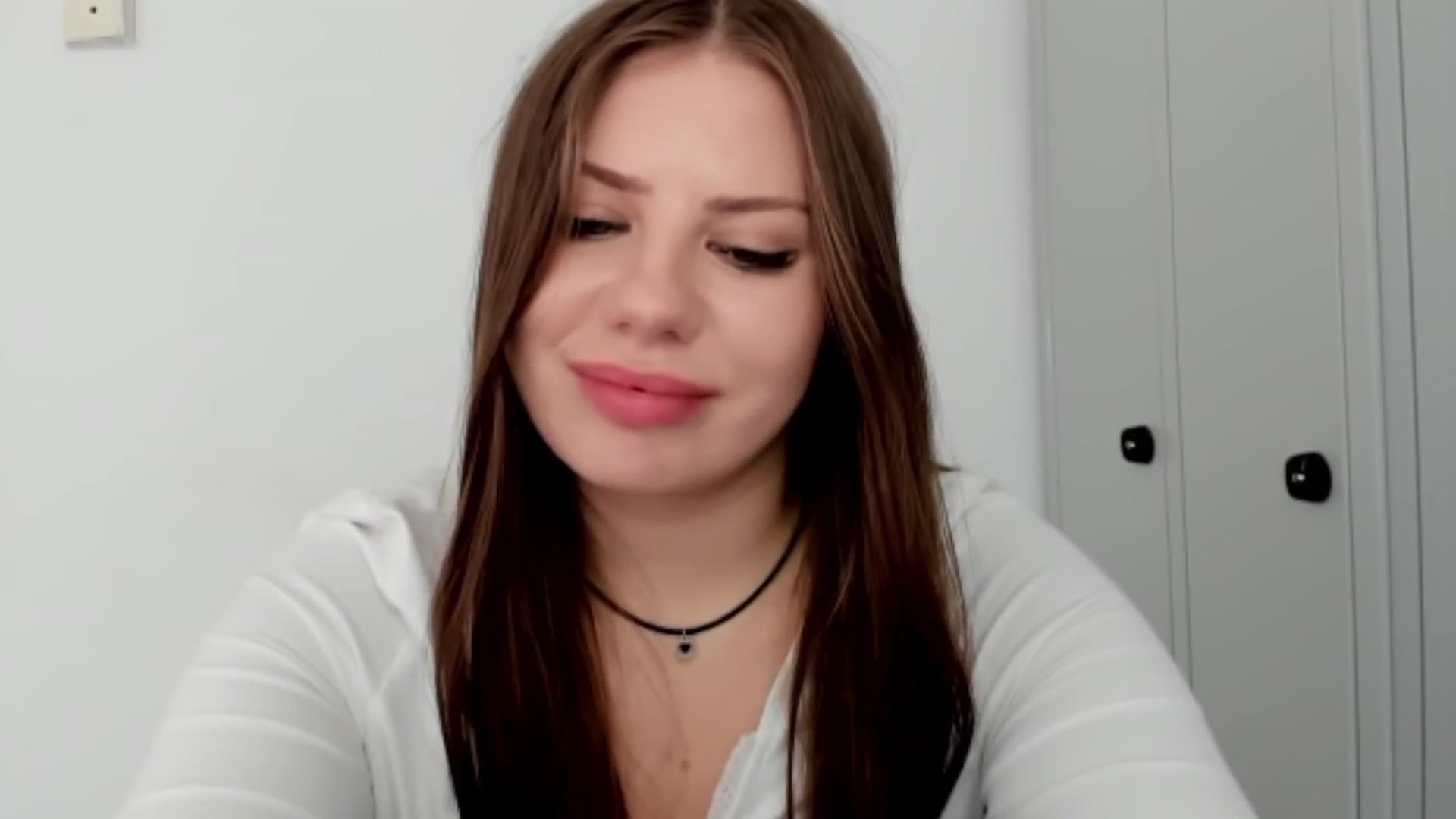 Gallery image thumbnail from FlyingDream's myfreecams stream on, 09/25/2025, 15:38 image 3 of 20