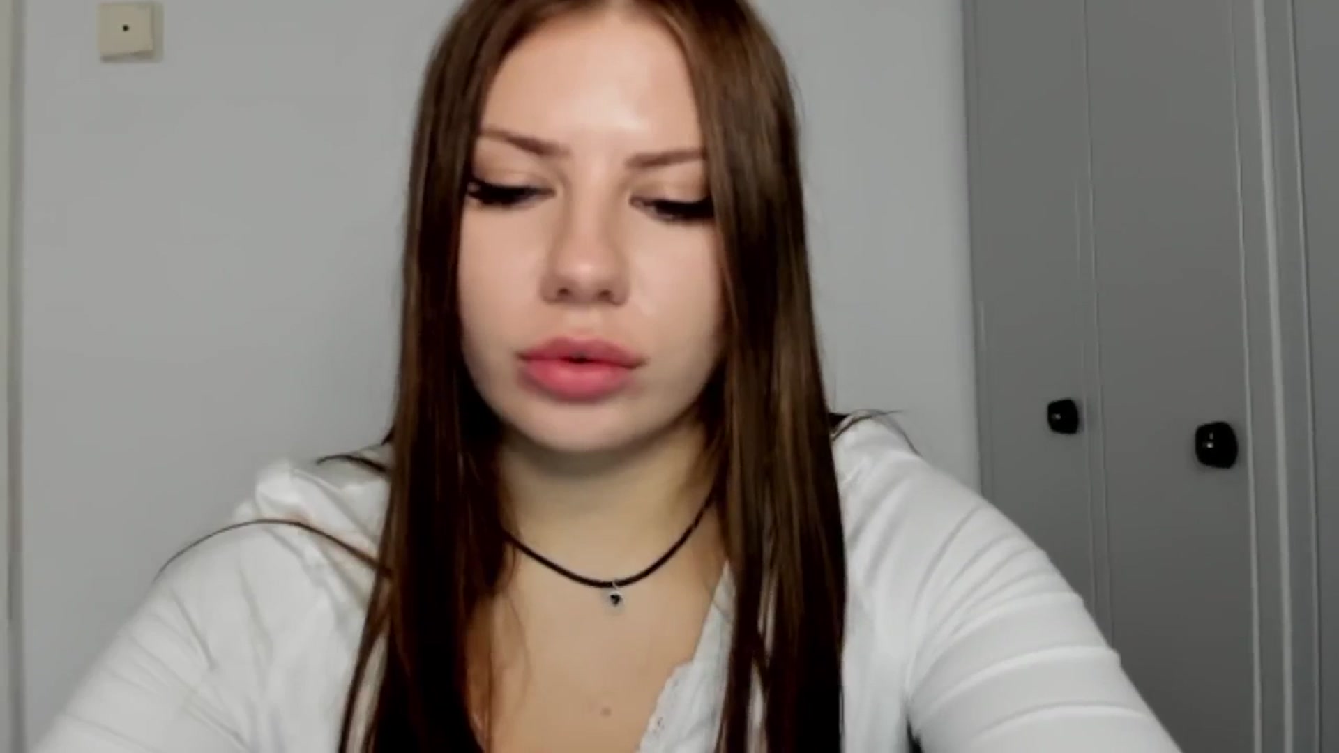 Gallery image thumbnail from FlyingDream's myfreecams stream on, 09/25/2025, 15:38 image 19 of 20