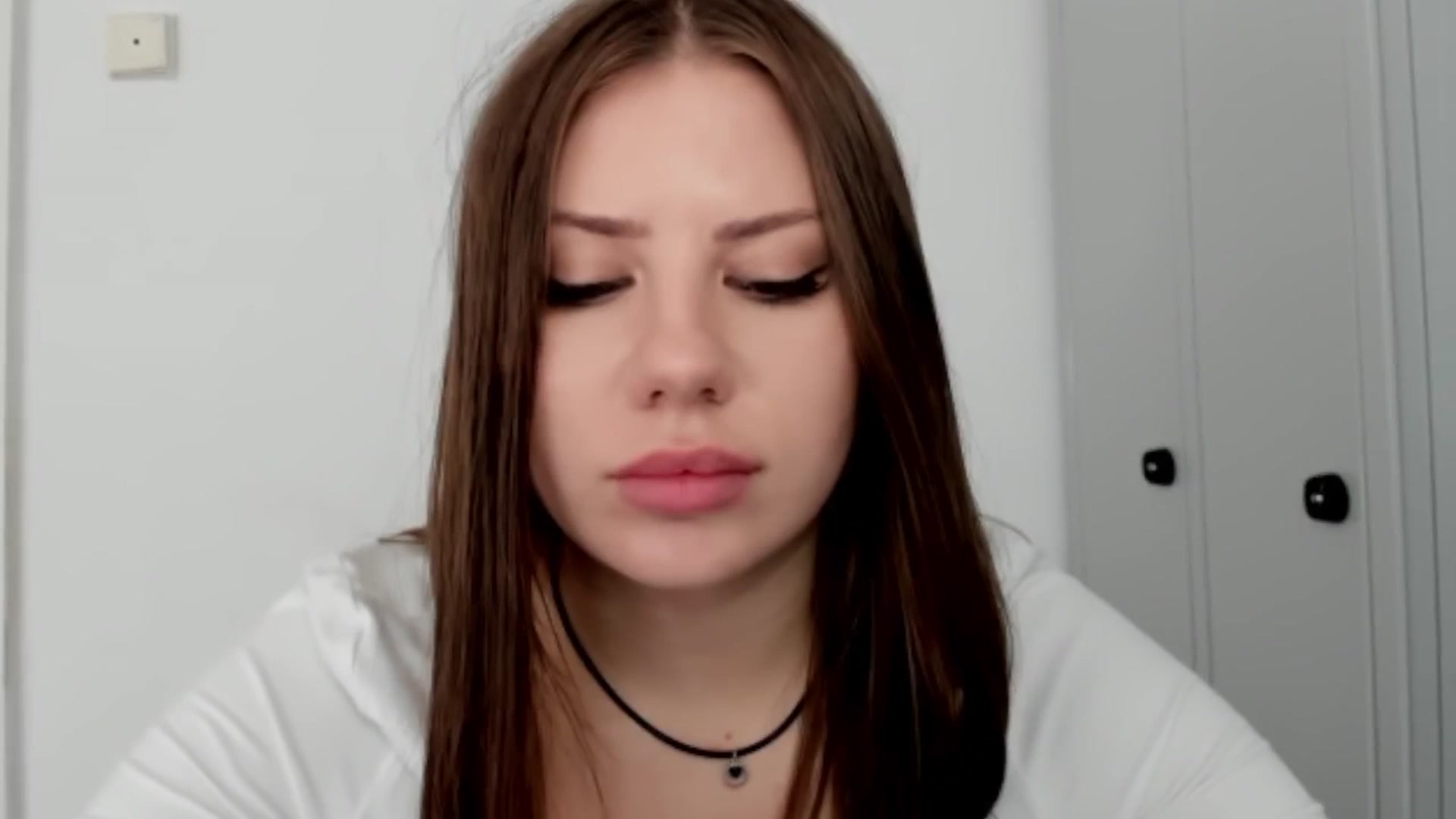 Gallery image thumbnail from FlyingDream's myfreecams stream on, 09/25/2025, 15:38 image 13 of 20