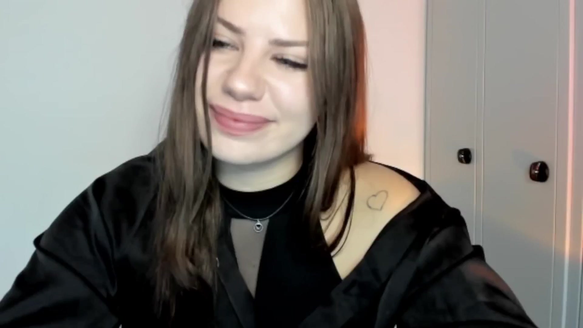 Gallery image thumbnail from FlyingDream's myfreecams stream on, 09/26/2025, 09:00 image 10 of 20