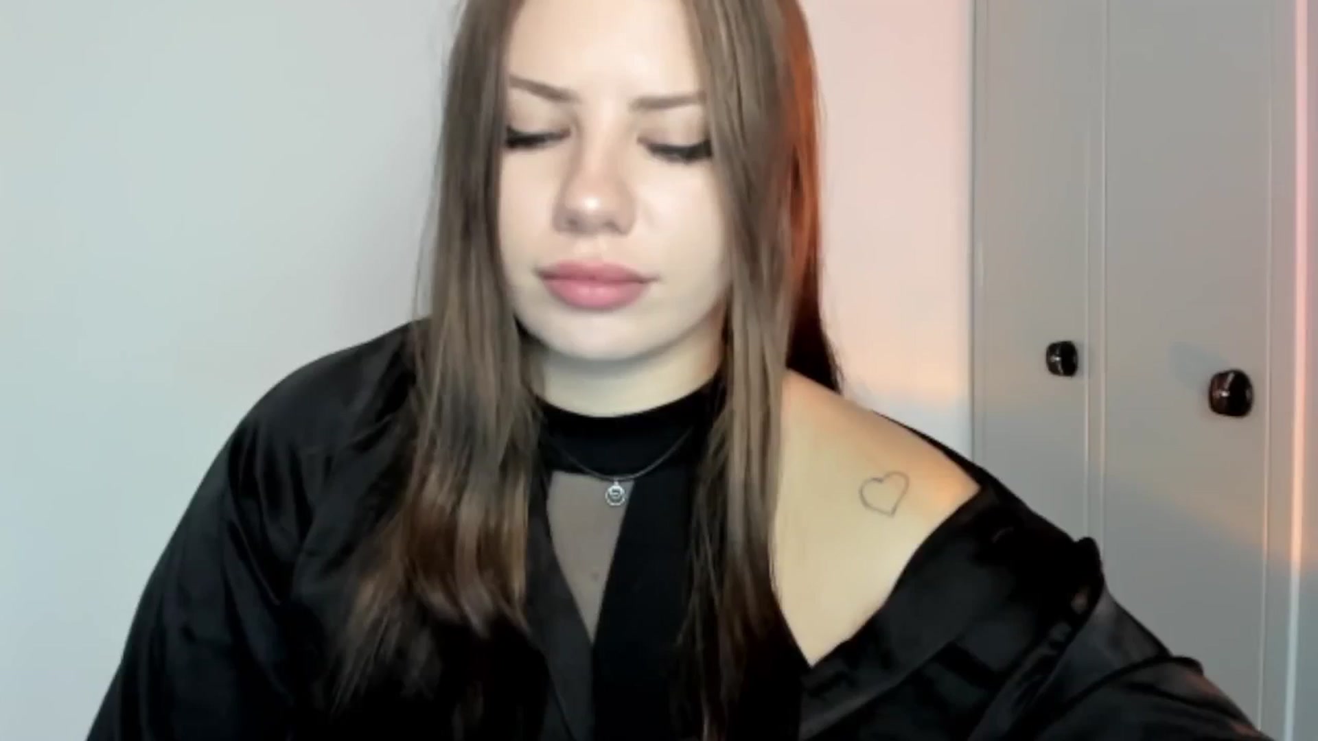 Gallery image thumbnail from FlyingDream's myfreecams stream on, 09/26/2025, 09:00 image 6 of 20