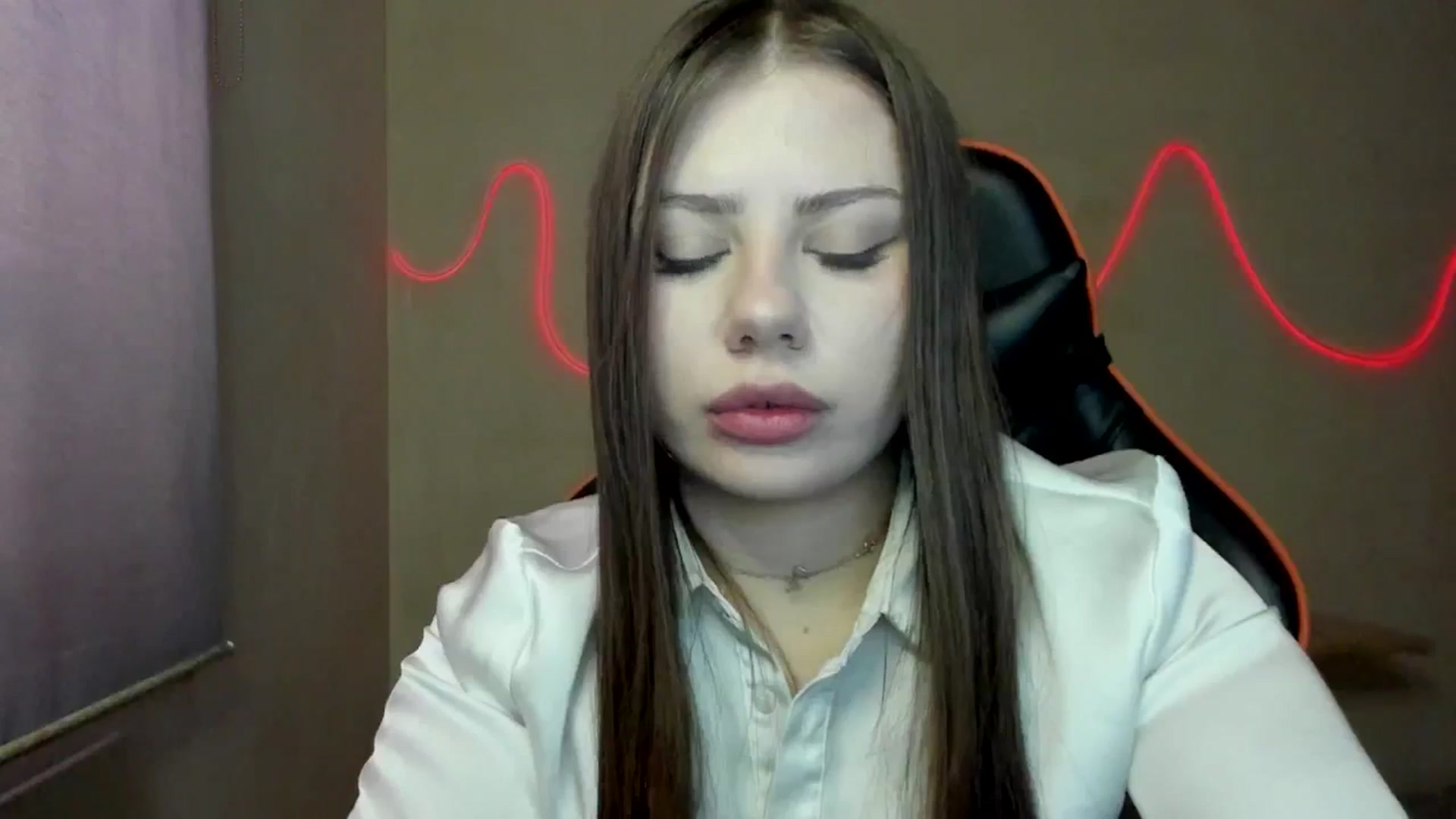 Gallery image thumbnail from FlyingDream's myfreecams stream on, 10/19/2025, 10:05 image 19 of 20