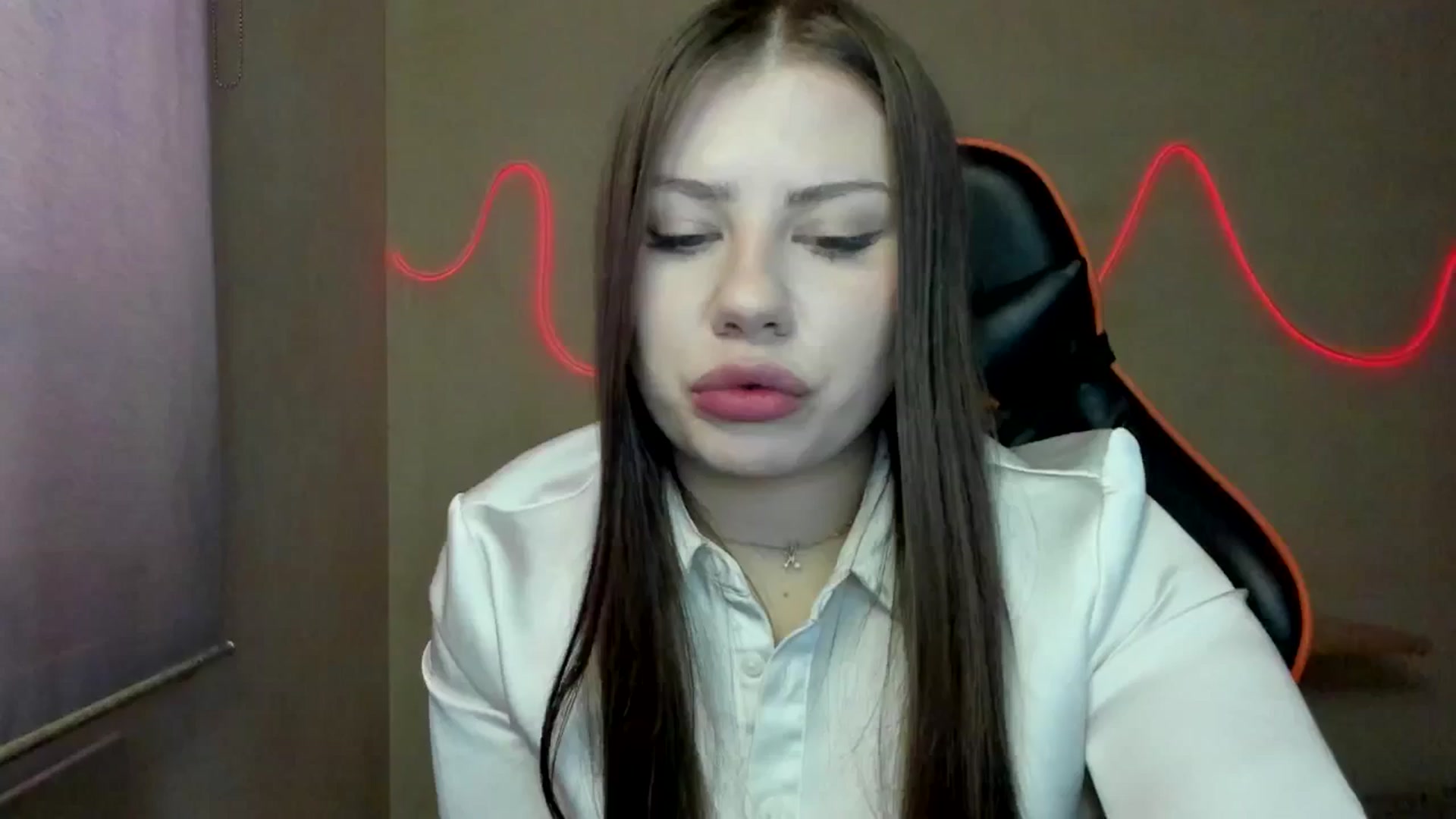 Gallery image thumbnail from FlyingDream's myfreecams stream on, 10/19/2025, 10:05 image 15 of 20