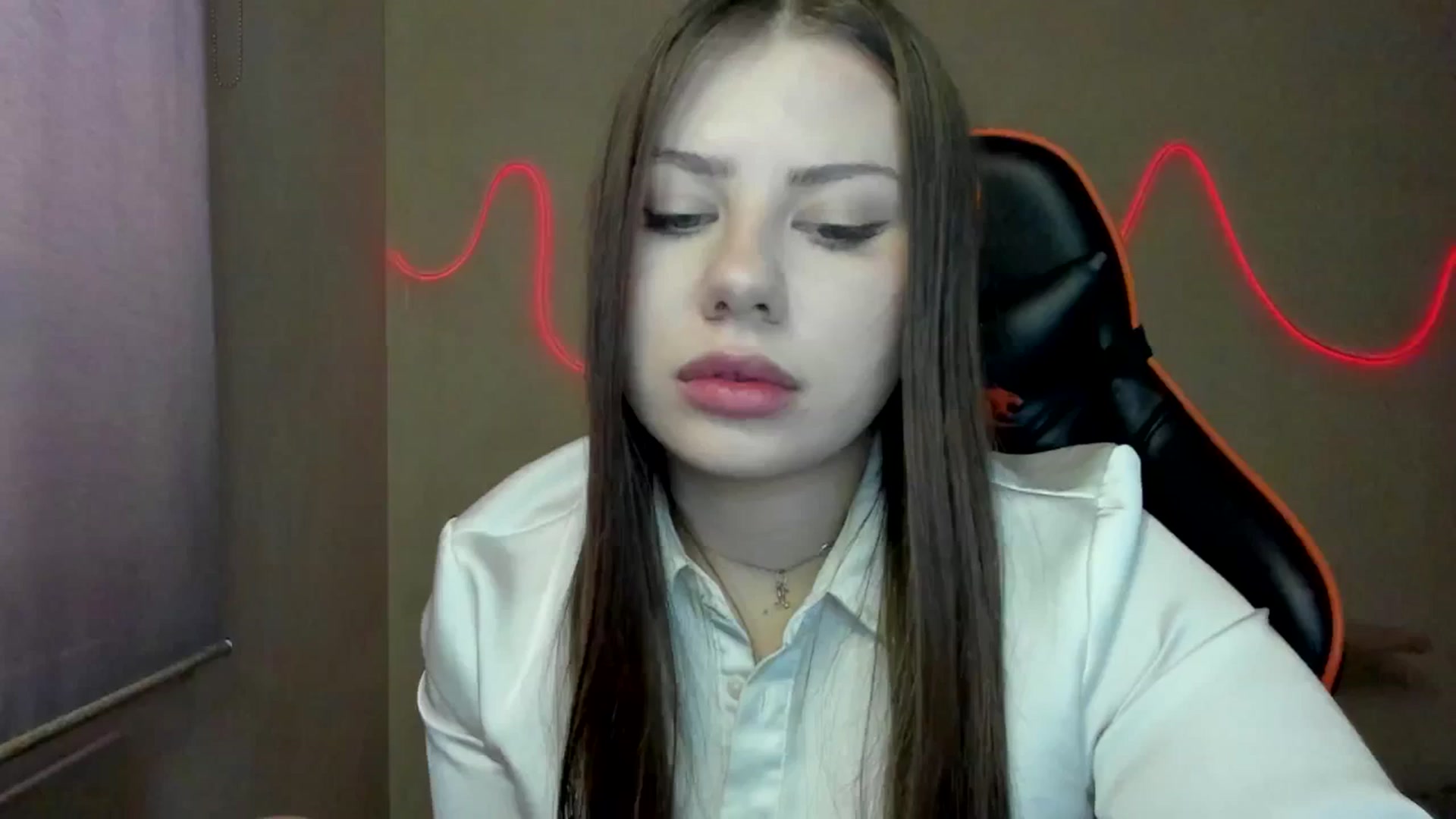 Gallery image thumbnail from FlyingDream's myfreecams stream on, 10/19/2025, 10:05 image 16 of 20