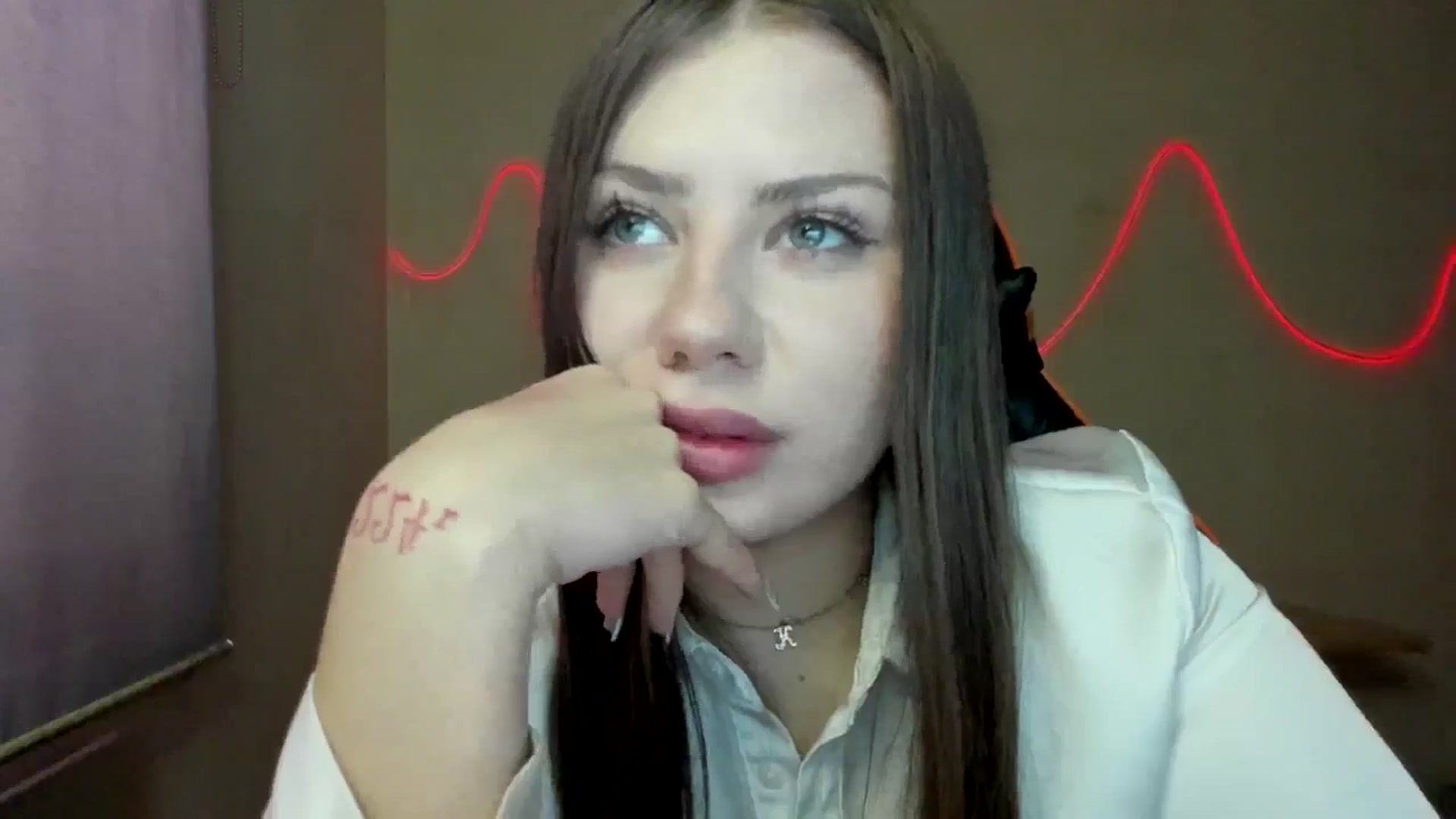 Gallery image thumbnail from FlyingDream's myfreecams stream on, 10/19/2025, 10:05 image 18 of 20