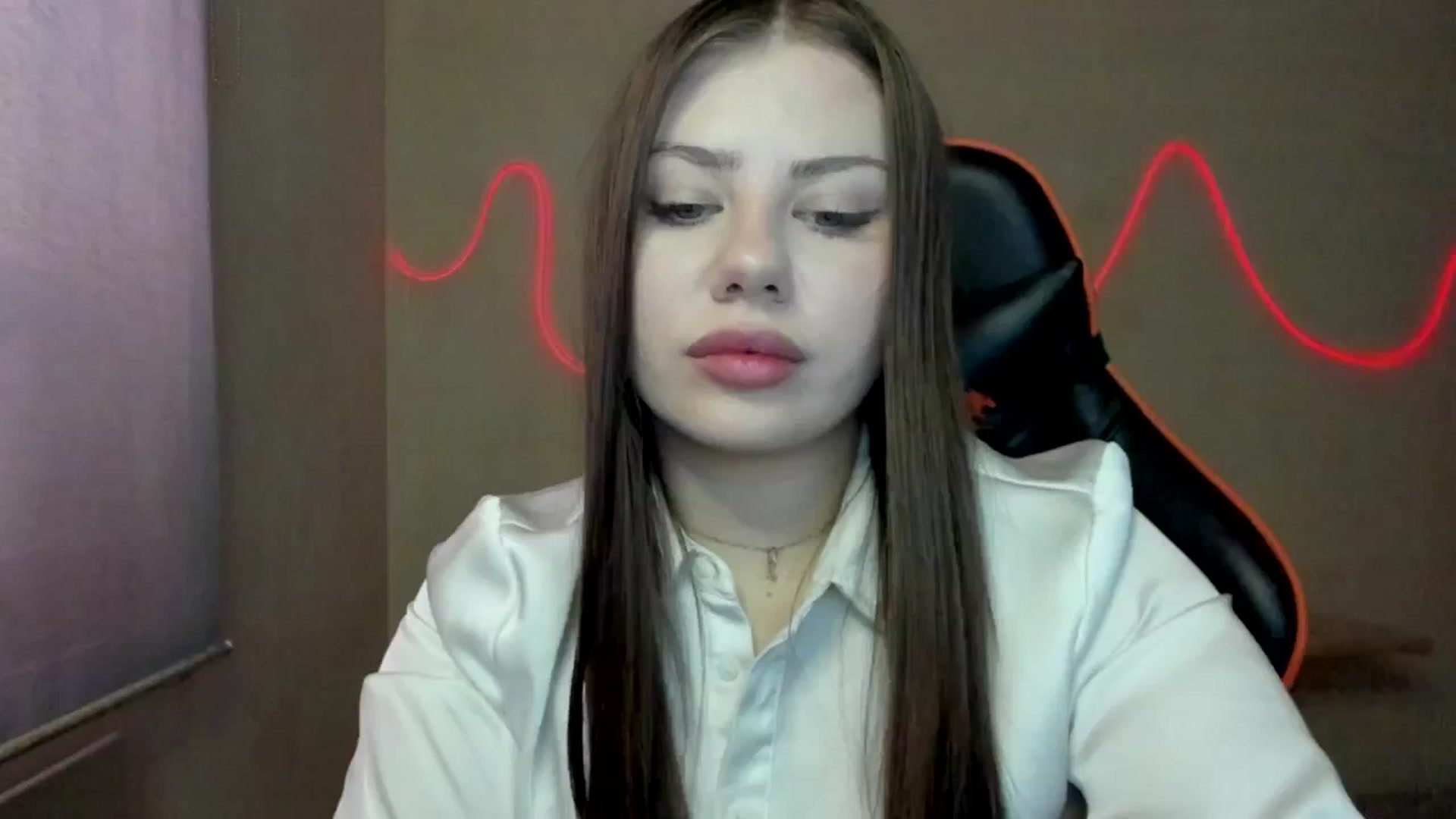 Gallery image thumbnail from FlyingDream's myfreecams stream on, 10/19/2025, 10:05 image 9 of 20