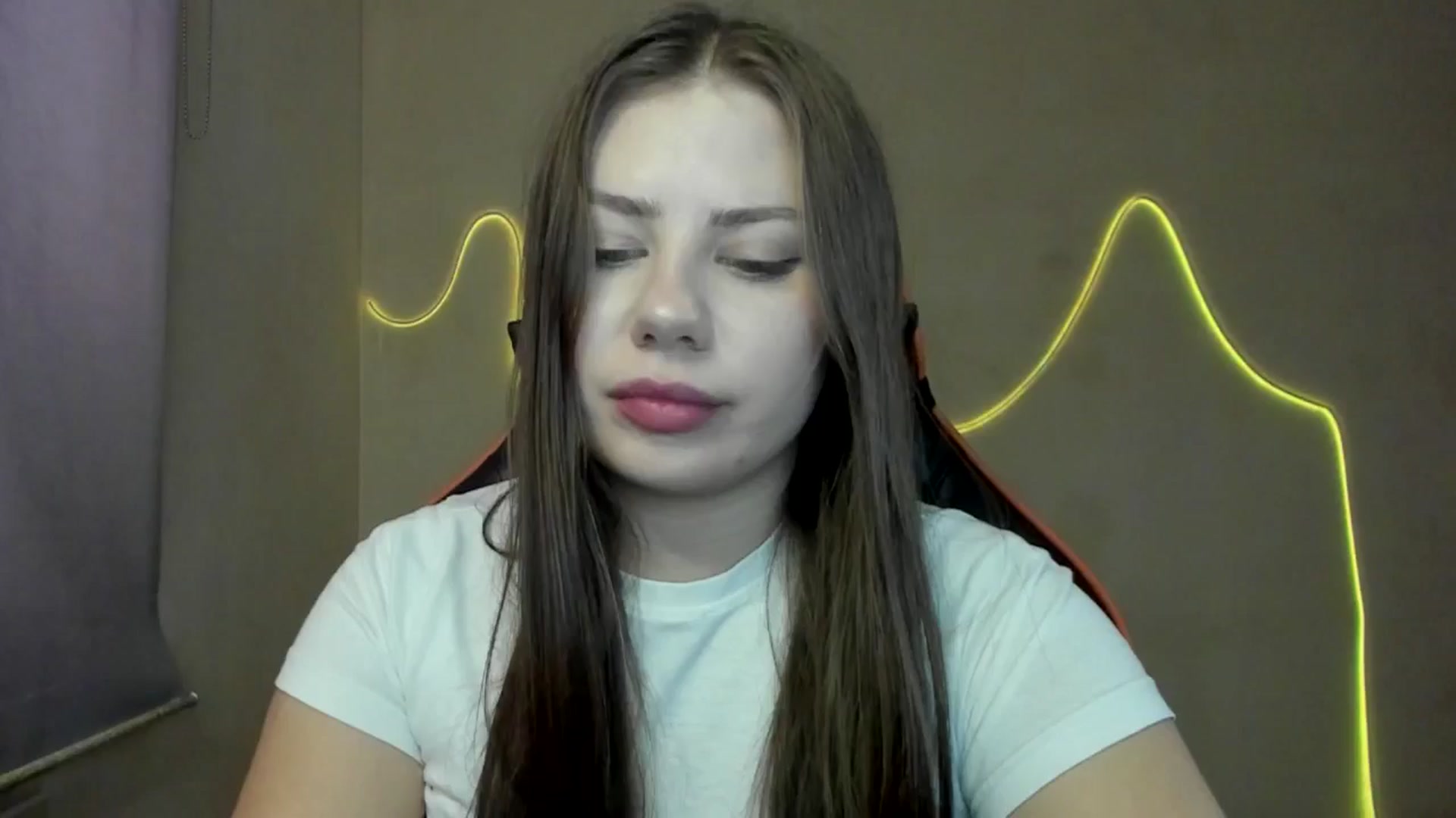 Gallery image thumbnail from FlyingDream's myfreecams stream on, 10/25/2025, 13:08 image 11 of 20