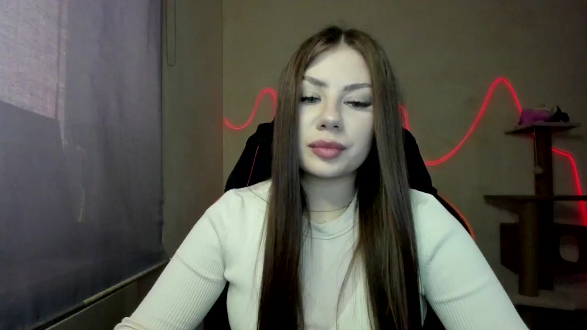Gallery image thumbnail from FlyingDream's myfreecams stream on, 11/05/2025, 13:35 image 8 of 20