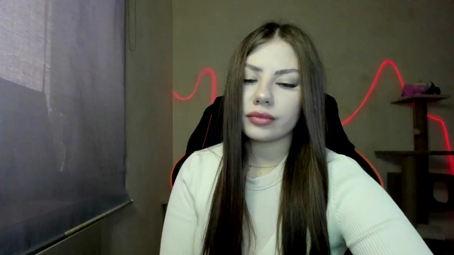 Gallery image thumbnail from FlyingDream's myfreecams stream on, 11/05/2025, 13:35 image 6 of 20