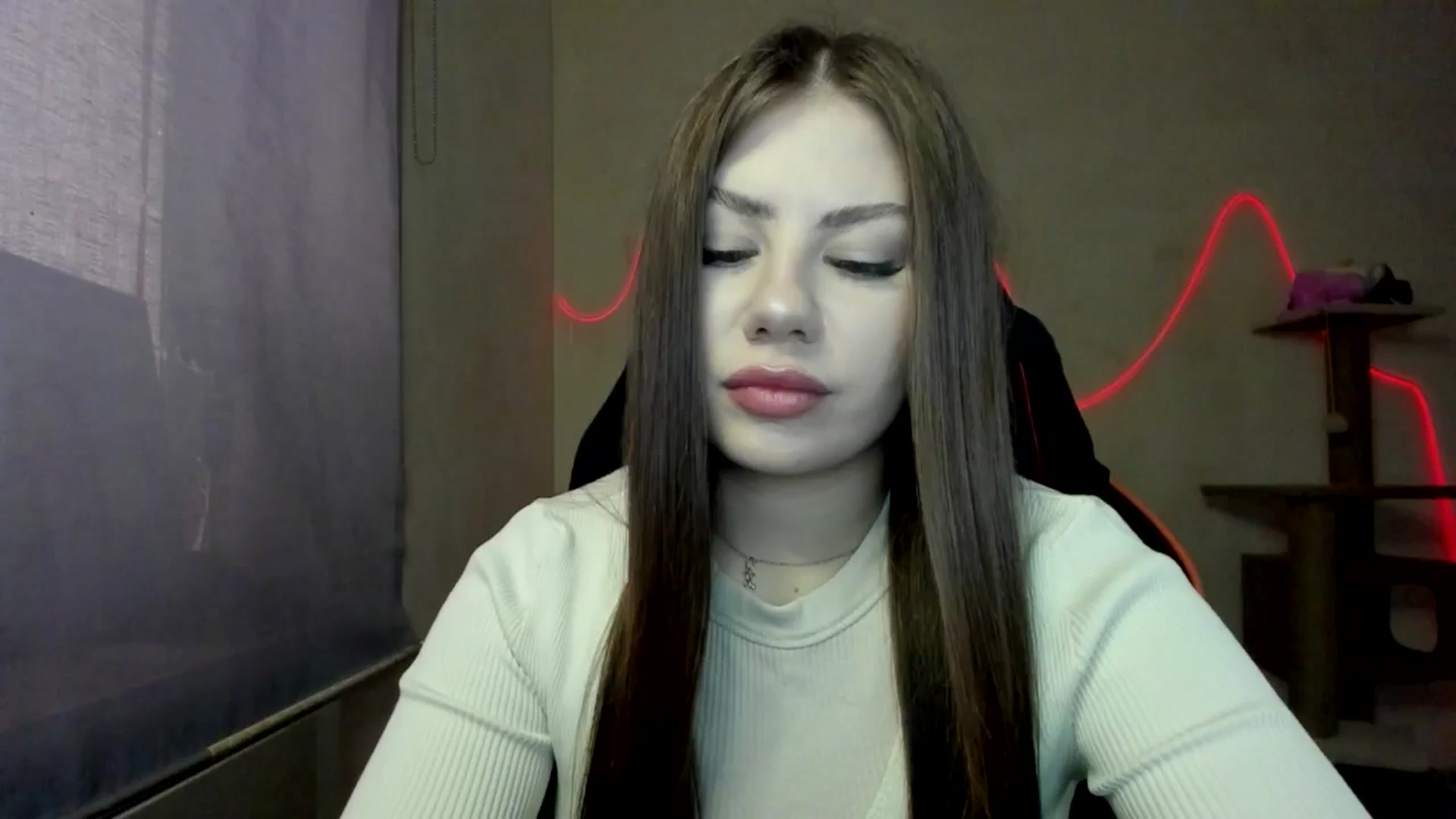 Gallery image thumbnail from FlyingDream's myfreecams stream on, 11/05/2025, 13:35 image 5 of 20