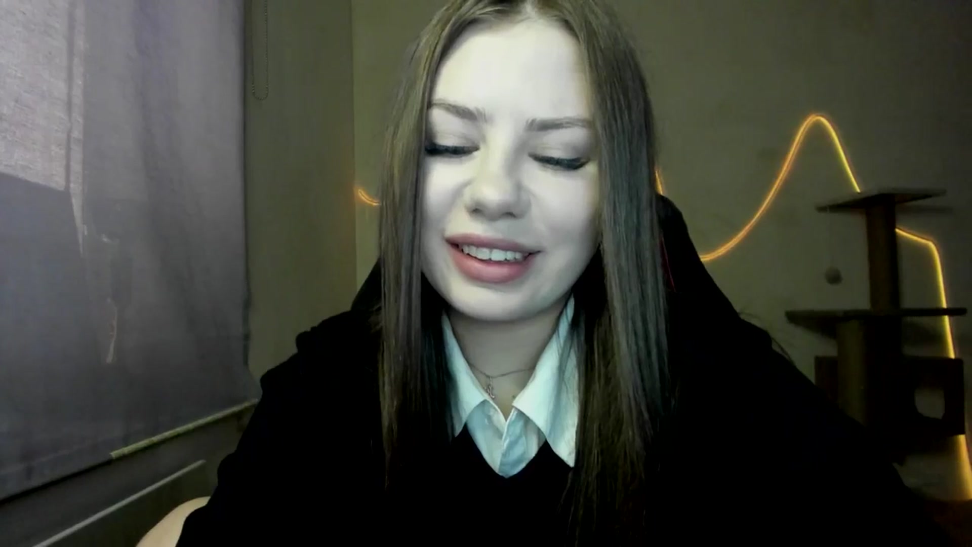 Gallery image thumbnail from FlyingDream's myfreecams stream on, 11/07/2025, 10:39 image 15 of 20