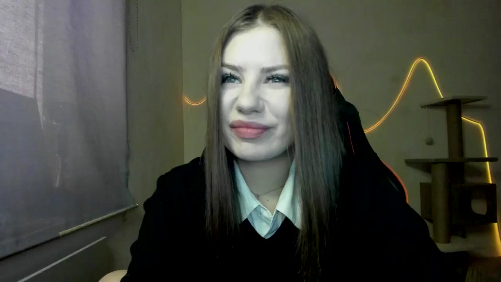 Gallery image thumbnail from FlyingDream's myfreecams stream on, 11/07/2025, 10:39 image 4 of 20