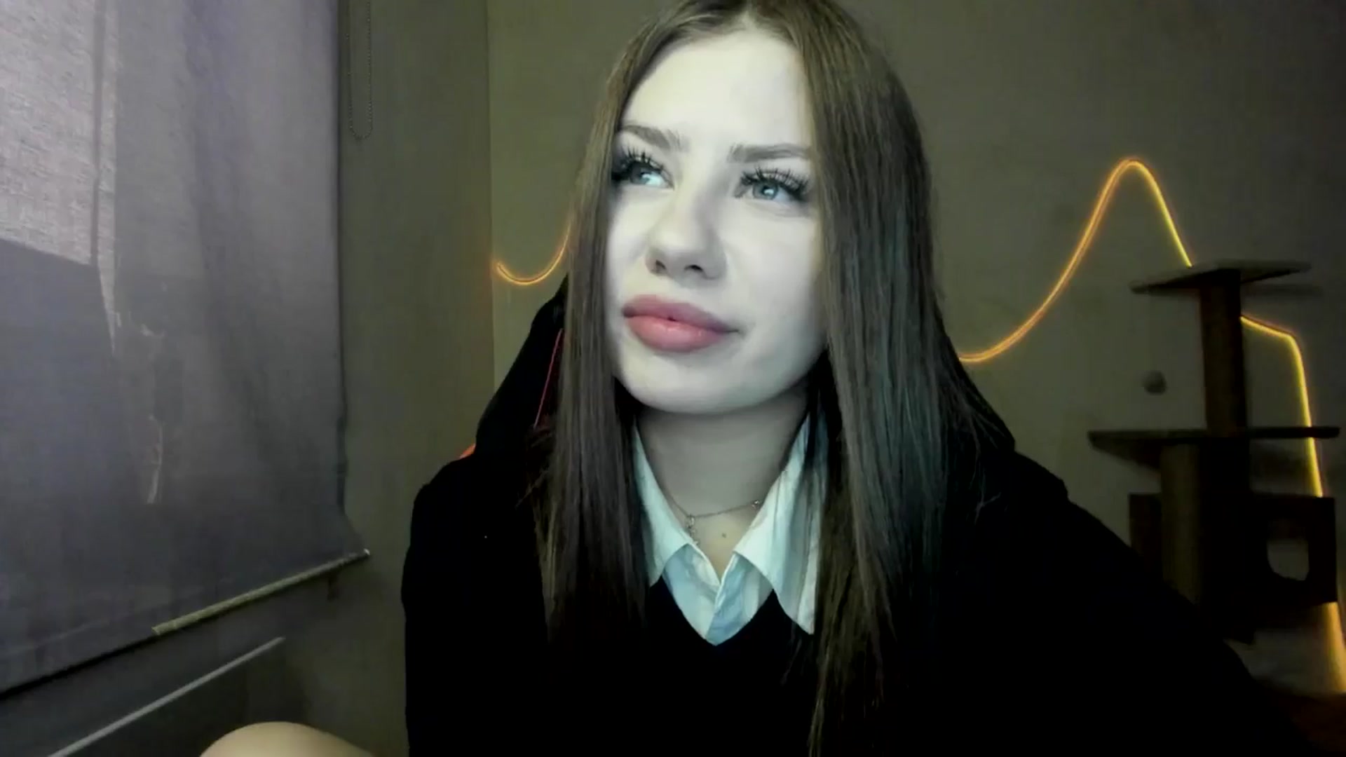 Gallery image thumbnail from FlyingDream's myfreecams stream on, 11/07/2025, 10:39 image 20 of 20