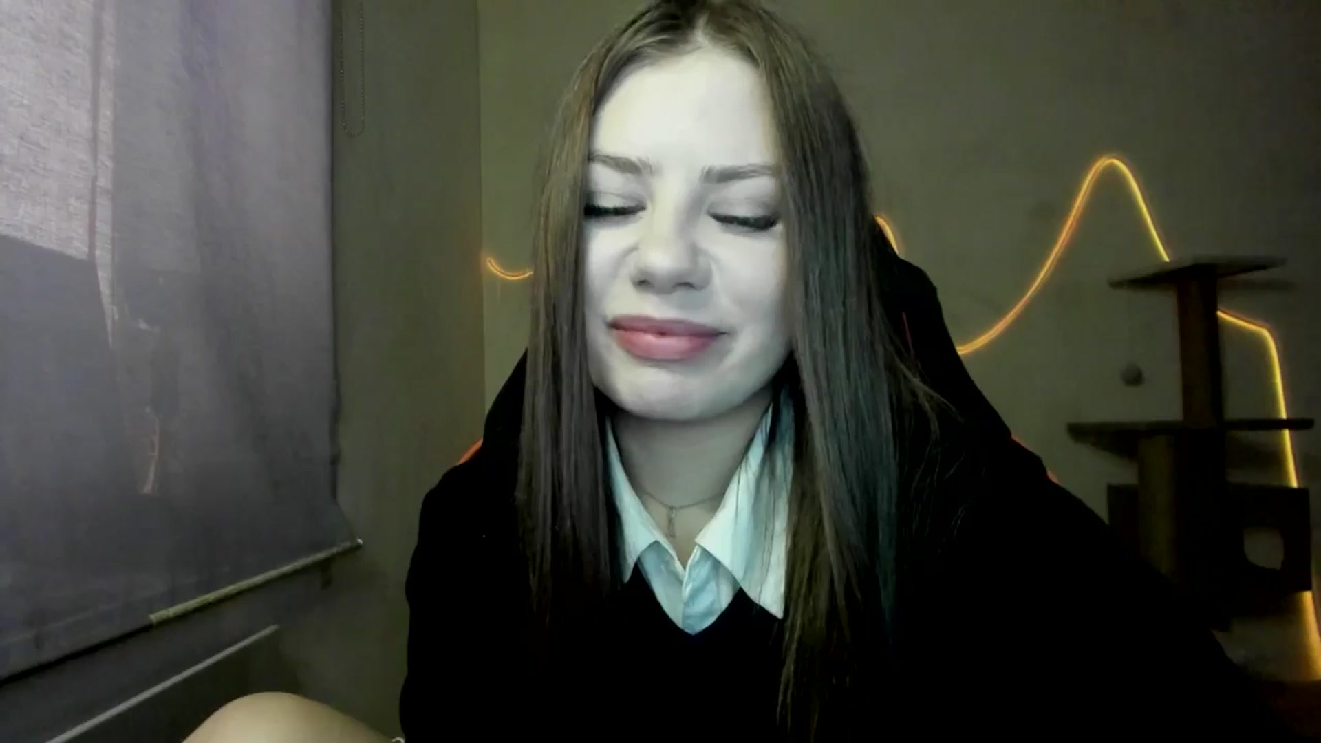 Gallery image thumbnail from FlyingDream's myfreecams stream on, 11/07/2025, 10:39 image 19 of 20