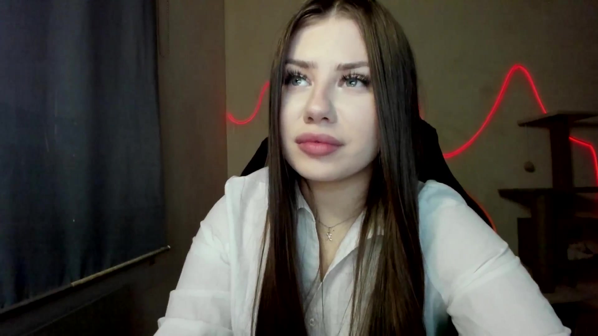 Gallery image thumbnail from FlyingDream's myfreecams stream on, 11/09/2025, 14:24 image 17 of 20
