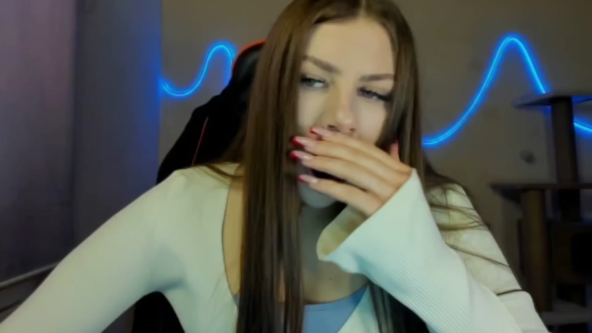 Gallery image thumbnail from FlyingDream's myfreecams stream on, 11/10/2025, 10:01 image 19 of 20