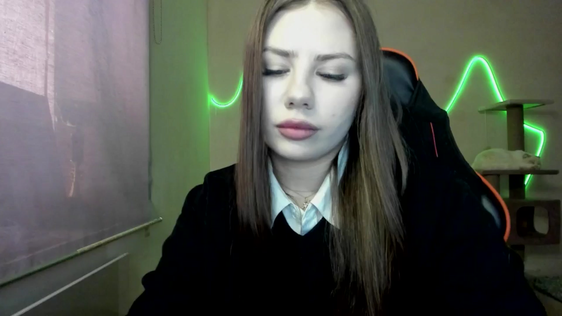 Gallery image thumbnail from FlyingDream's myfreecams stream on, 11/13/2025, 11:56 image 4 of 20