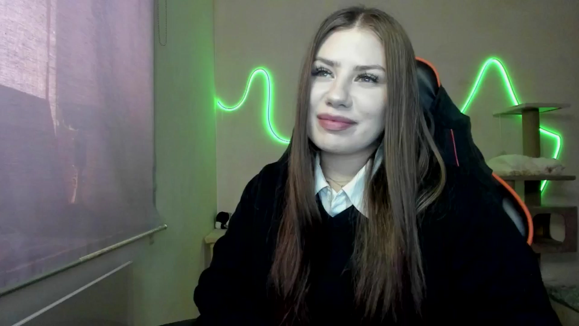 Gallery image thumbnail from FlyingDream's myfreecams stream on, 11/13/2025, 11:56 image 9 of 20