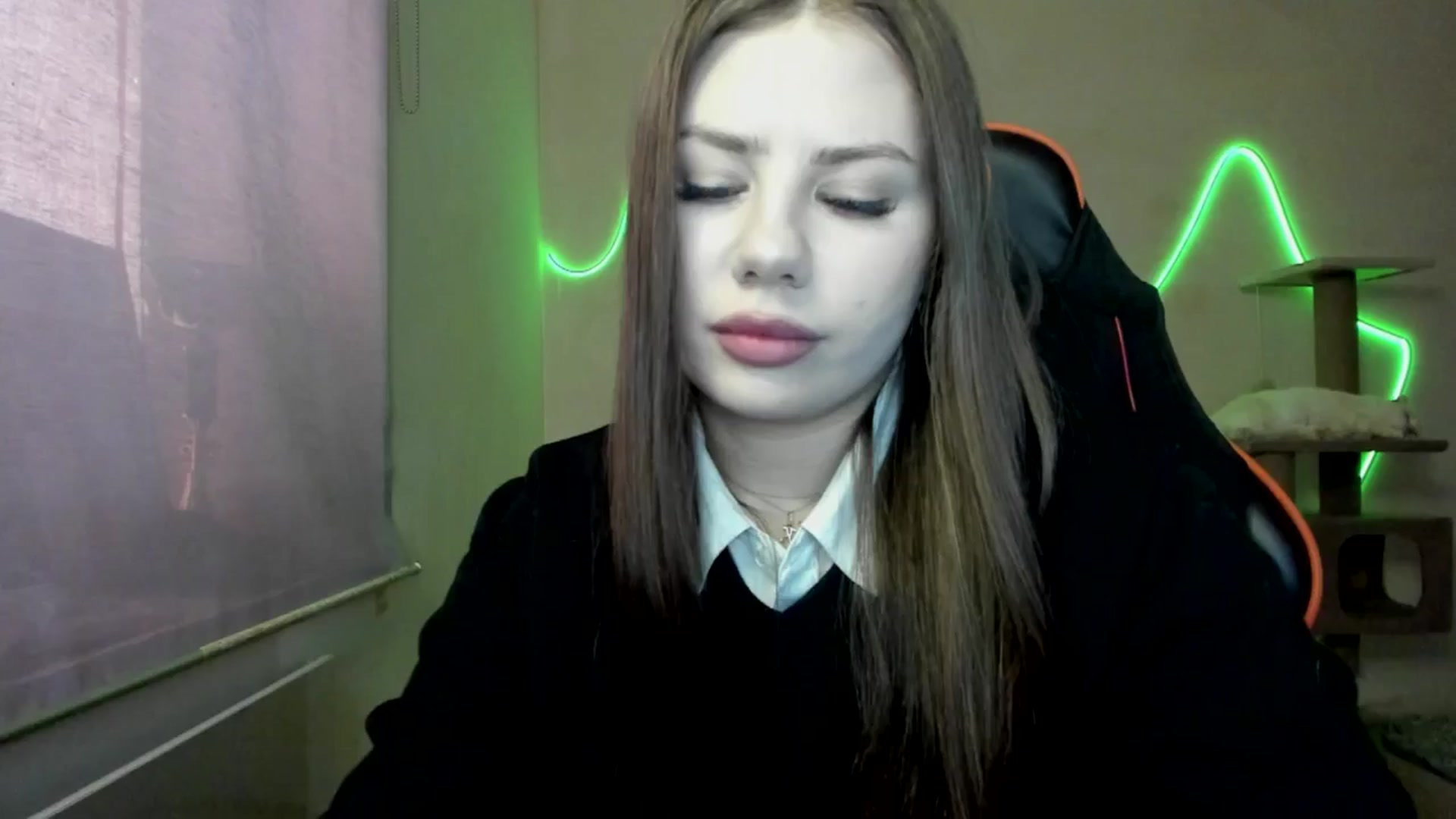 Gallery image thumbnail from FlyingDream's myfreecams stream on, 11/13/2025, 11:56 image 5 of 20