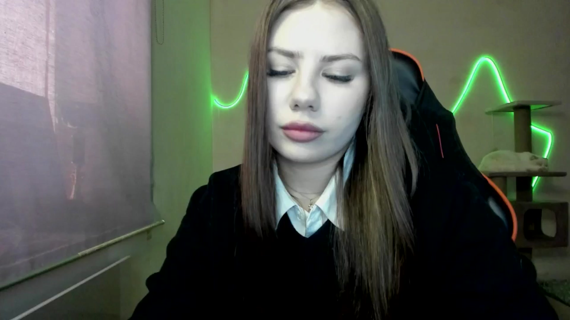 Gallery image thumbnail from FlyingDream's myfreecams stream on, 11/13/2025, 11:56 image 3 of 20