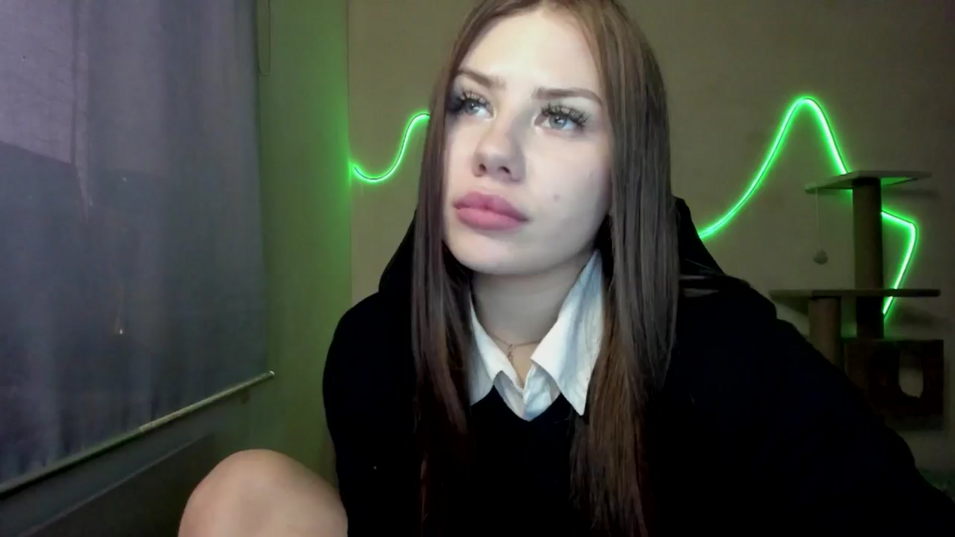 Gallery image thumbnail from FlyingDream's myfreecams stream on, 11/13/2025, 13:55 image 6 of 20