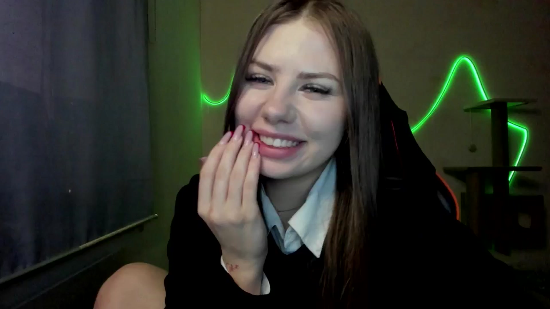 Gallery image thumbnail from FlyingDream's myfreecams stream on, 11/13/2025, 13:55 image 13 of 20