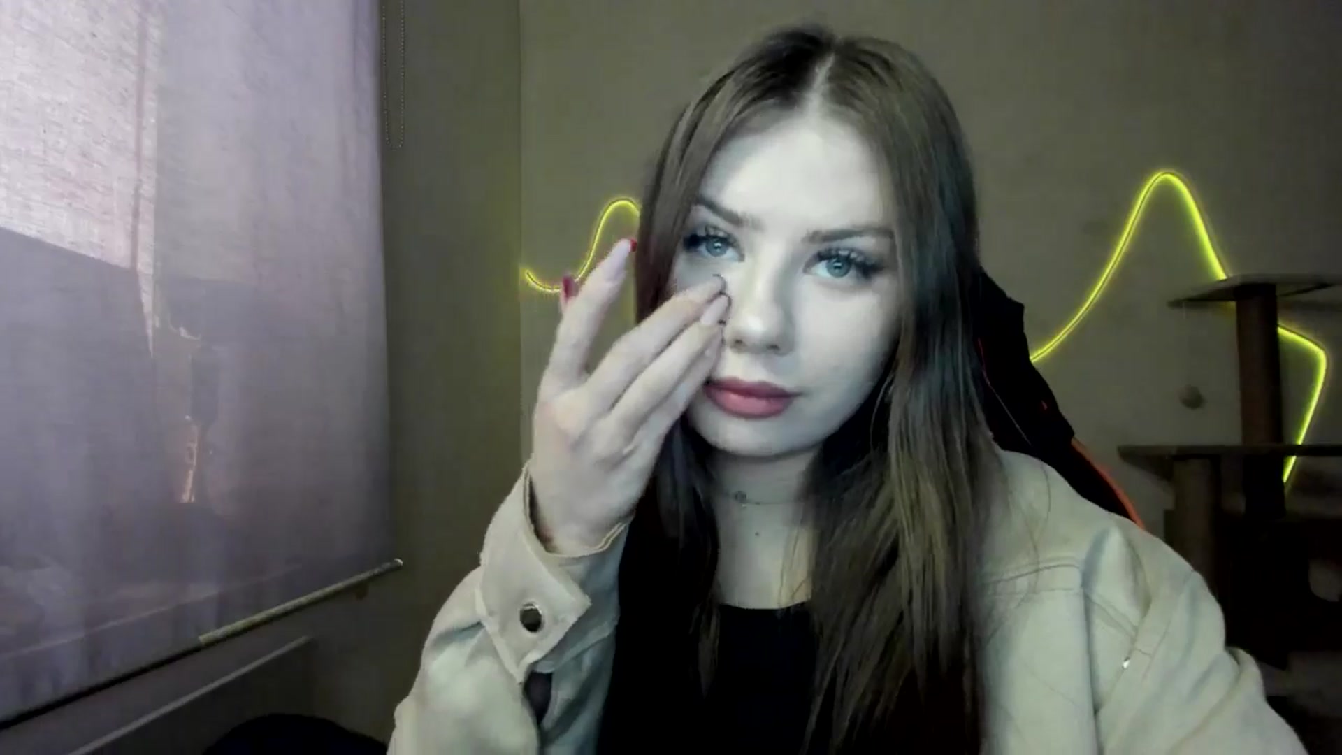 Gallery image thumbnail from FlyingDream's myfreecams stream on, 11/14/2025, 10:32 image 13 of 20