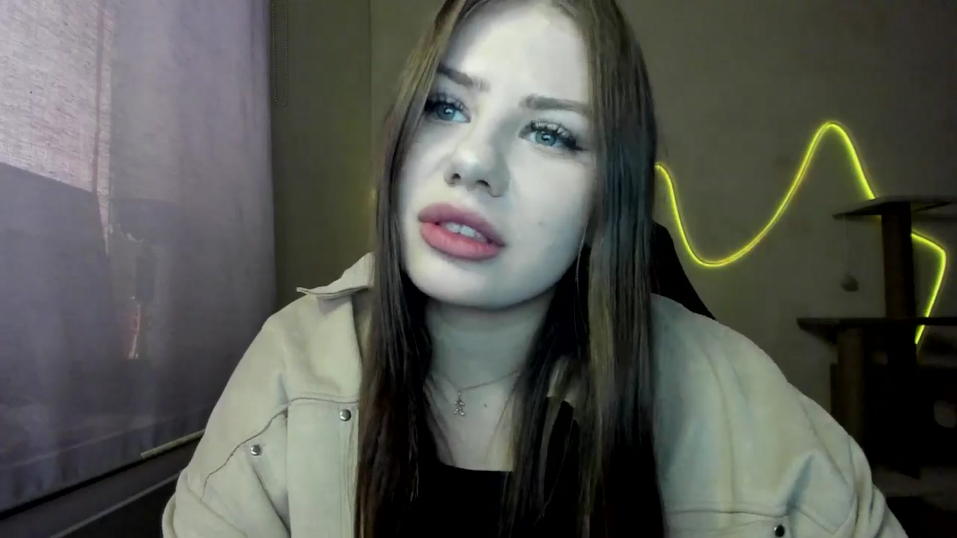 Gallery image thumbnail from FlyingDream's myfreecams stream on, 11/14/2025, 10:32 image 11 of 20