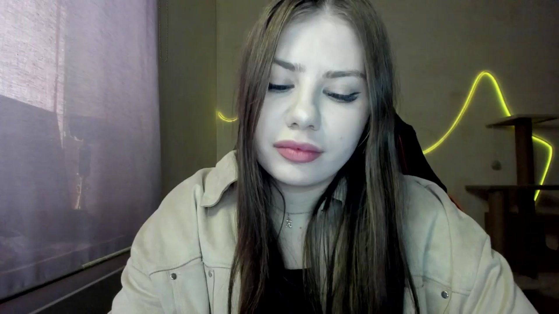Gallery image thumbnail from FlyingDream's myfreecams stream on, 11/14/2025, 10:32 image 14 of 20