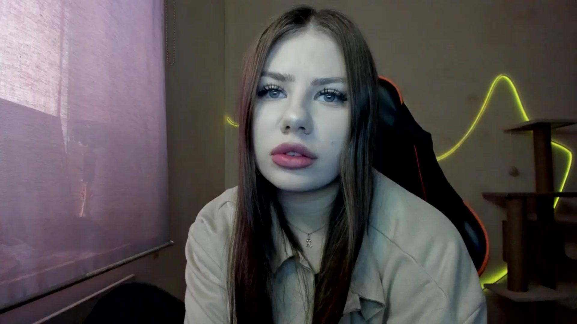 Gallery image thumbnail from FlyingDream's myfreecams stream on, 11/14/2025, 10:32 image 3 of 20
