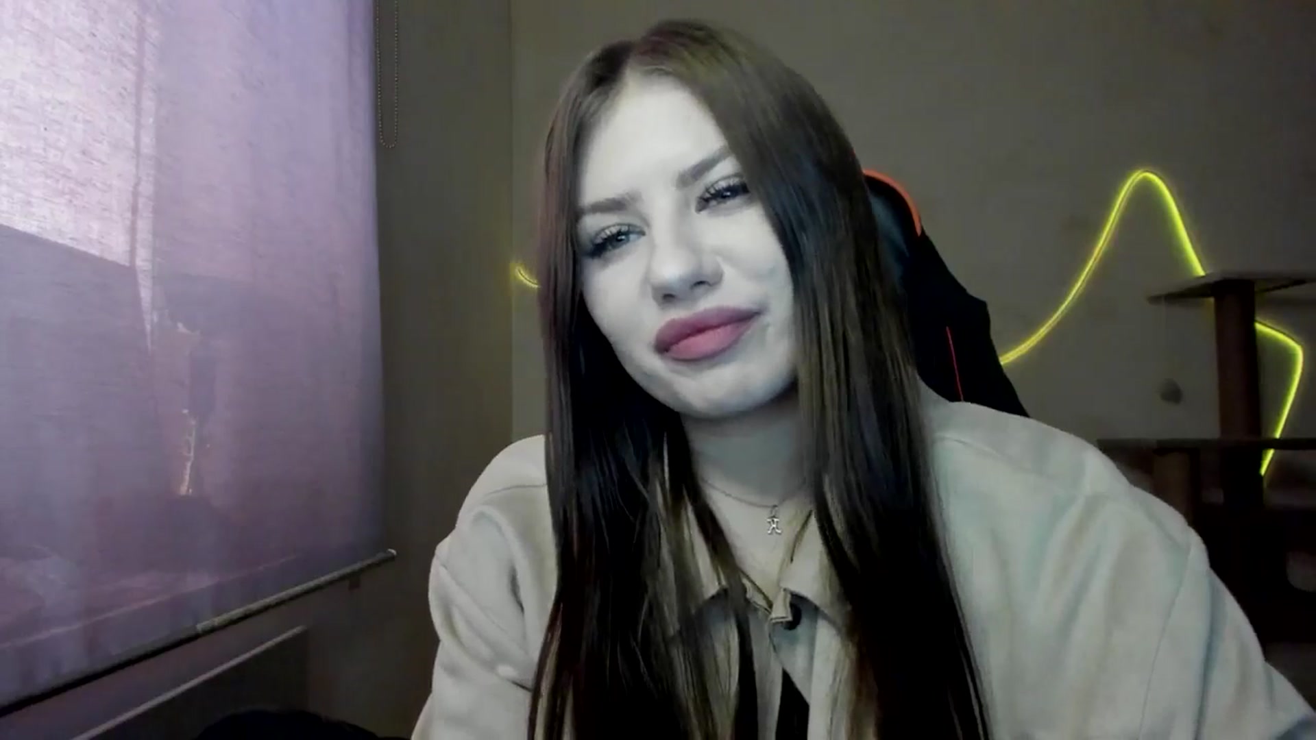Gallery image thumbnail from FlyingDream's myfreecams stream on, 11/14/2025, 10:32 image 6 of 20