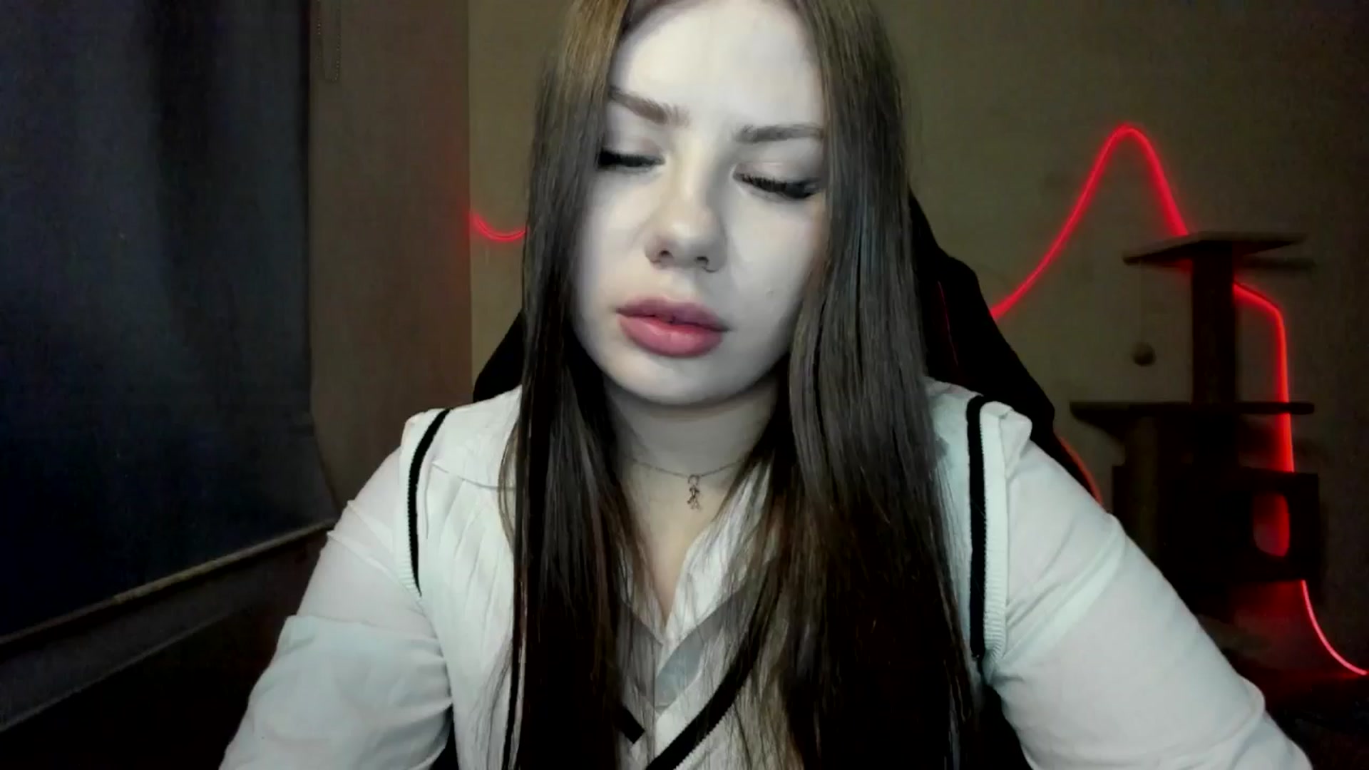 Gallery image thumbnail from FlyingDream's myfreecams stream on, 11/15/2025, 17:00 image 2 of 20