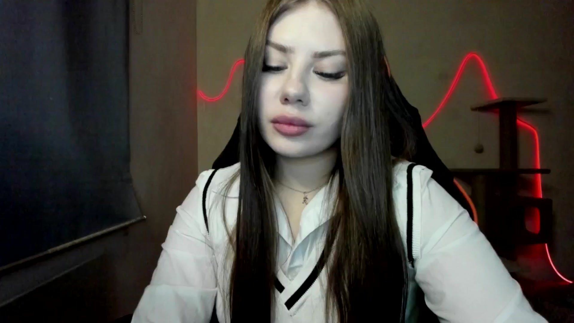 Gallery image thumbnail from FlyingDream's myfreecams stream on, 11/15/2025, 17:00 image 6 of 20