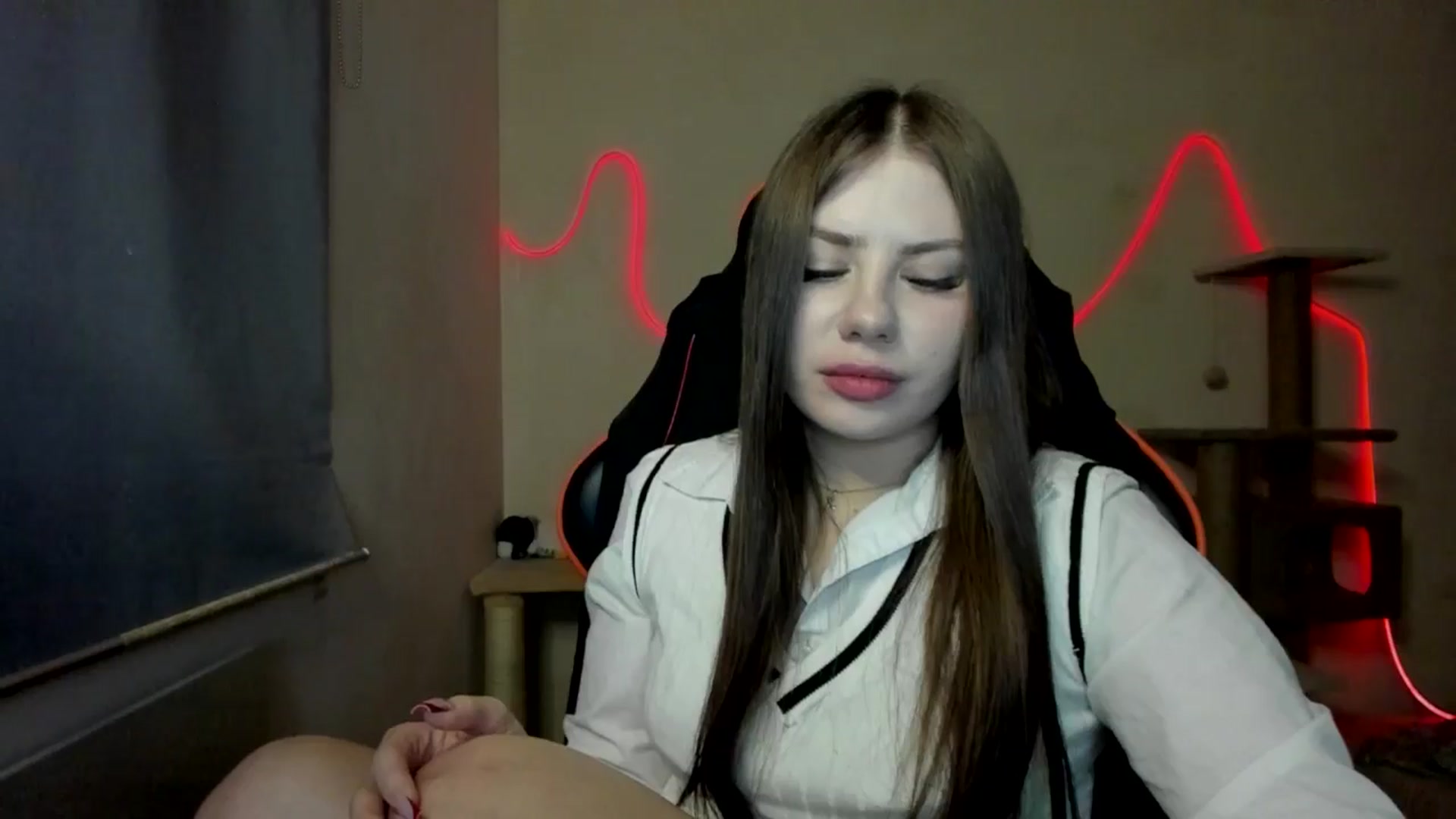 Gallery image thumbnail from FlyingDream's myfreecams stream on, 11/15/2025, 17:00 image 16 of 20