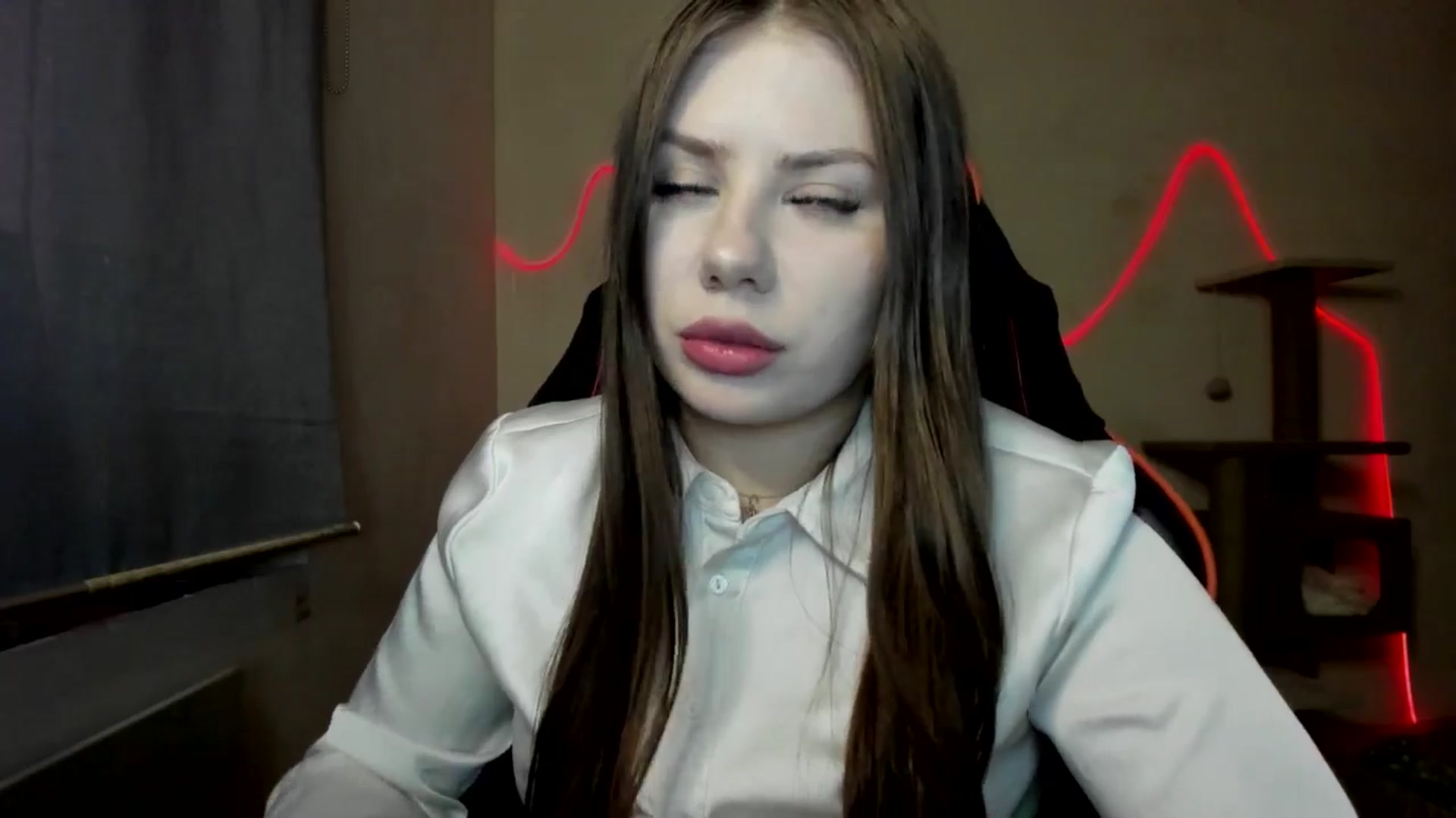 Gallery image thumbnail from FlyingDream's myfreecams stream on, 11/16/2025, 14:11 image 15 of 20