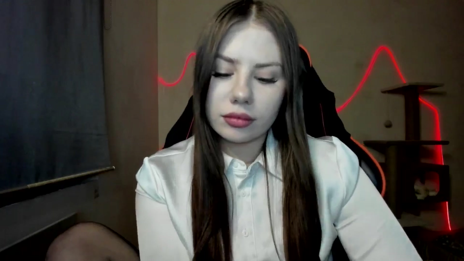 Gallery image thumbnail from FlyingDream's myfreecams stream on, 11/16/2025, 14:11 image 19 of 20