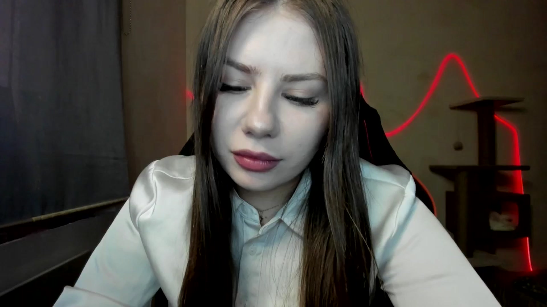 Gallery image thumbnail from FlyingDream's myfreecams stream on, 11/16/2025, 14:11 image 13 of 20