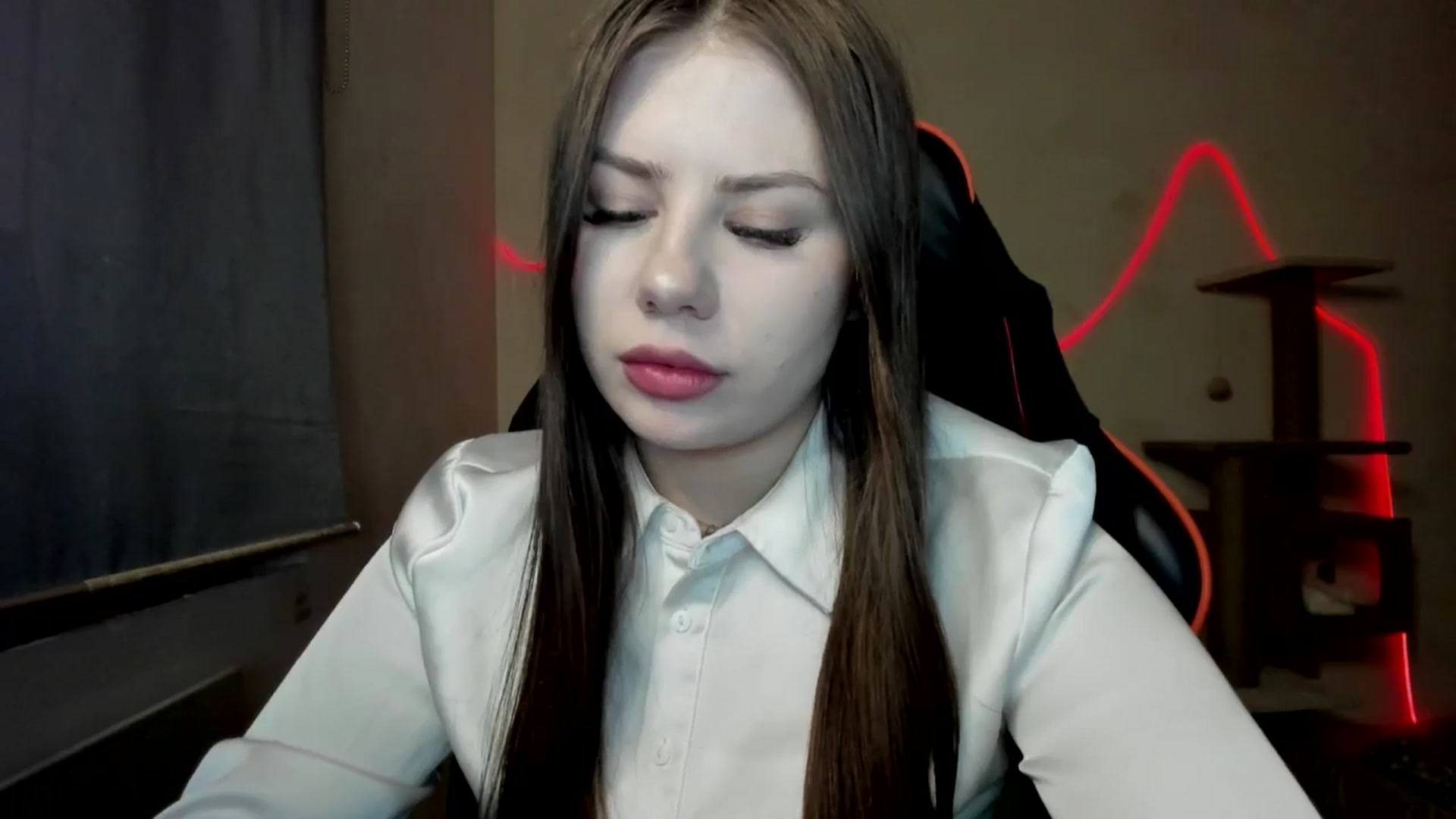 Gallery image thumbnail from FlyingDream's myfreecams stream on, 11/16/2025, 14:11 image 17 of 20