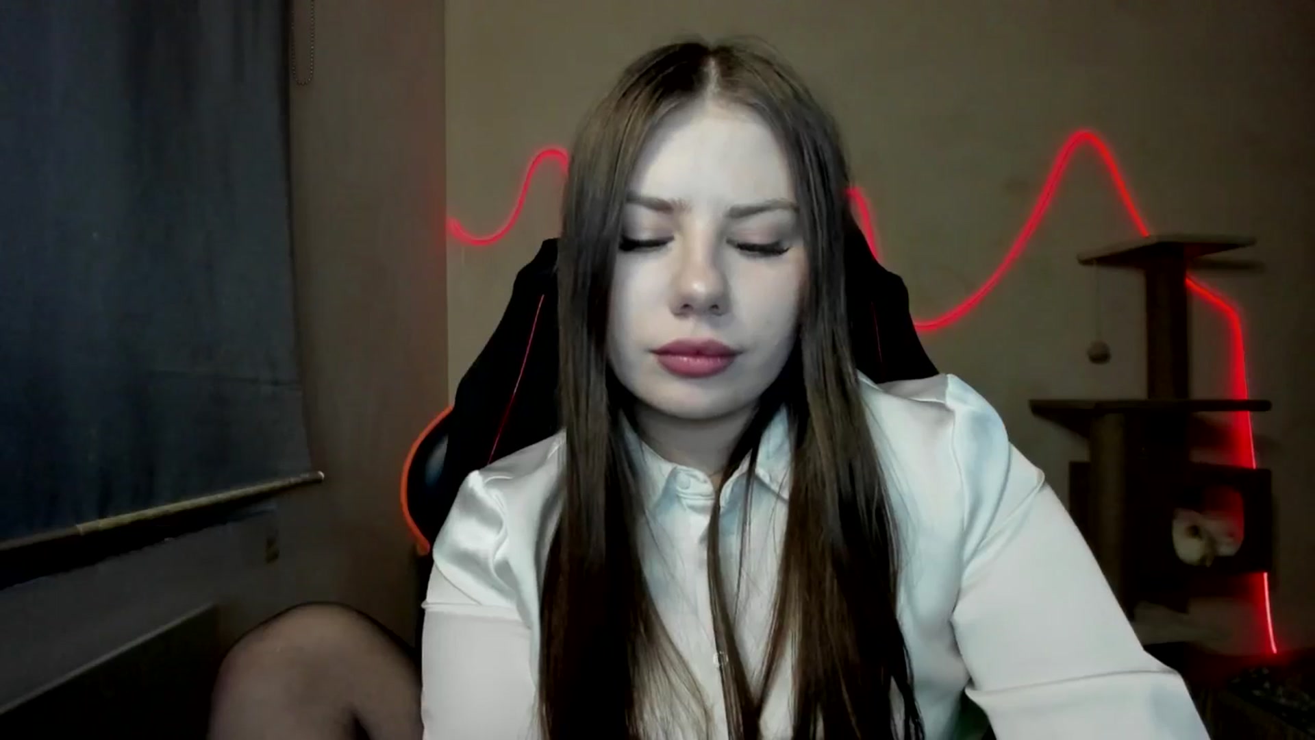 Gallery image thumbnail from FlyingDream's myfreecams stream on, 11/16/2025, 14:51 image 6 of 20