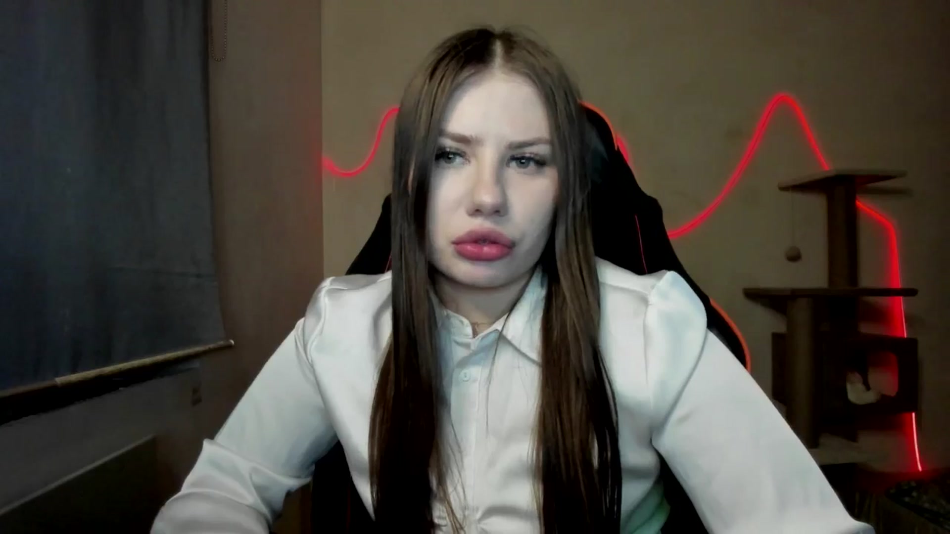 Gallery image thumbnail from FlyingDream's myfreecams stream on, 11/16/2025, 14:51 image 16 of 20