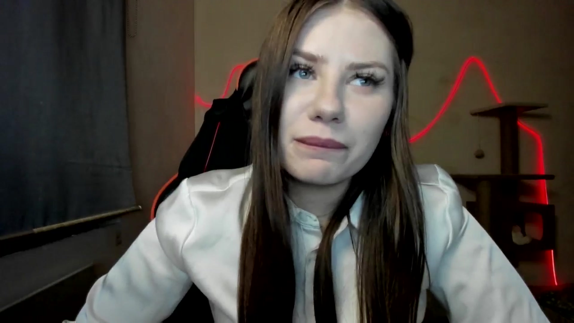 Gallery image thumbnail from FlyingDream's myfreecams stream on, 11/16/2025, 14:51 image 11 of 20