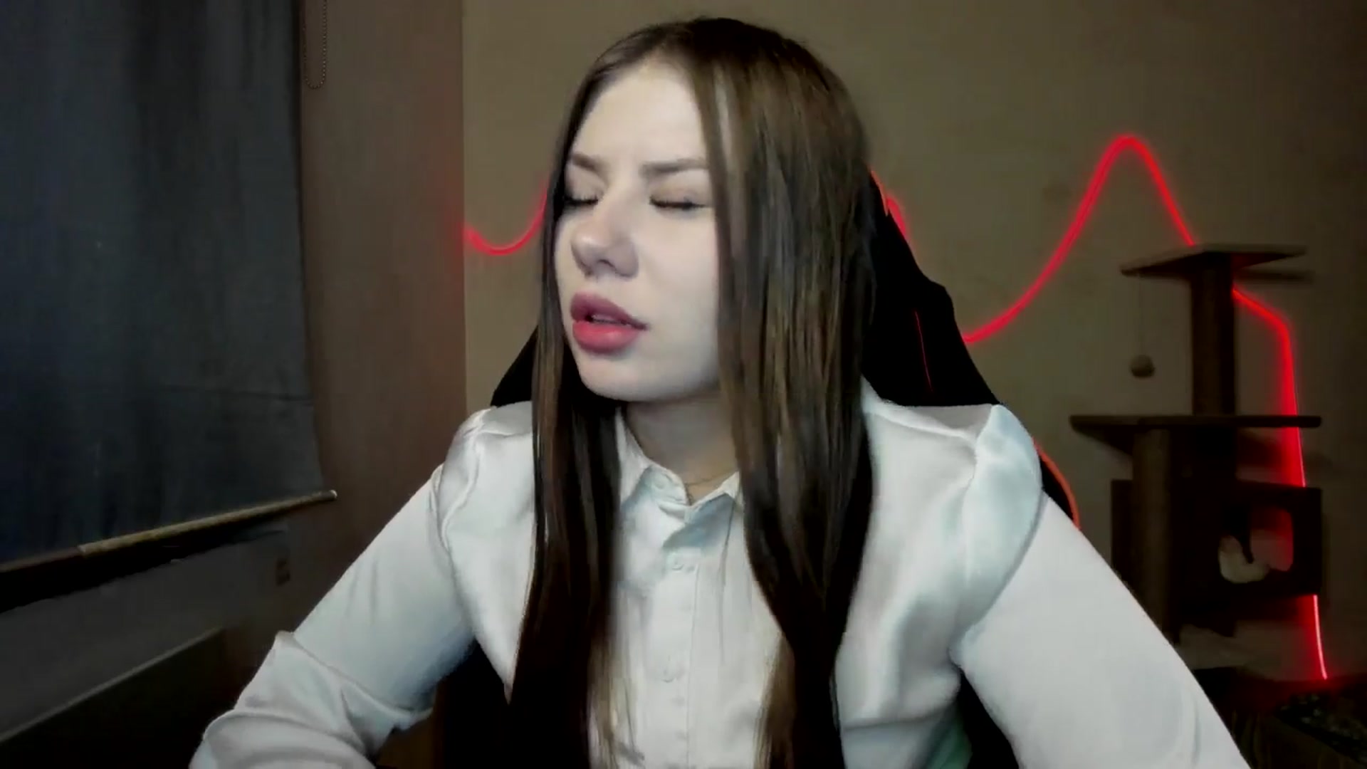 Gallery image thumbnail from FlyingDream's myfreecams stream on, 11/16/2025, 14:51 image 17 of 20