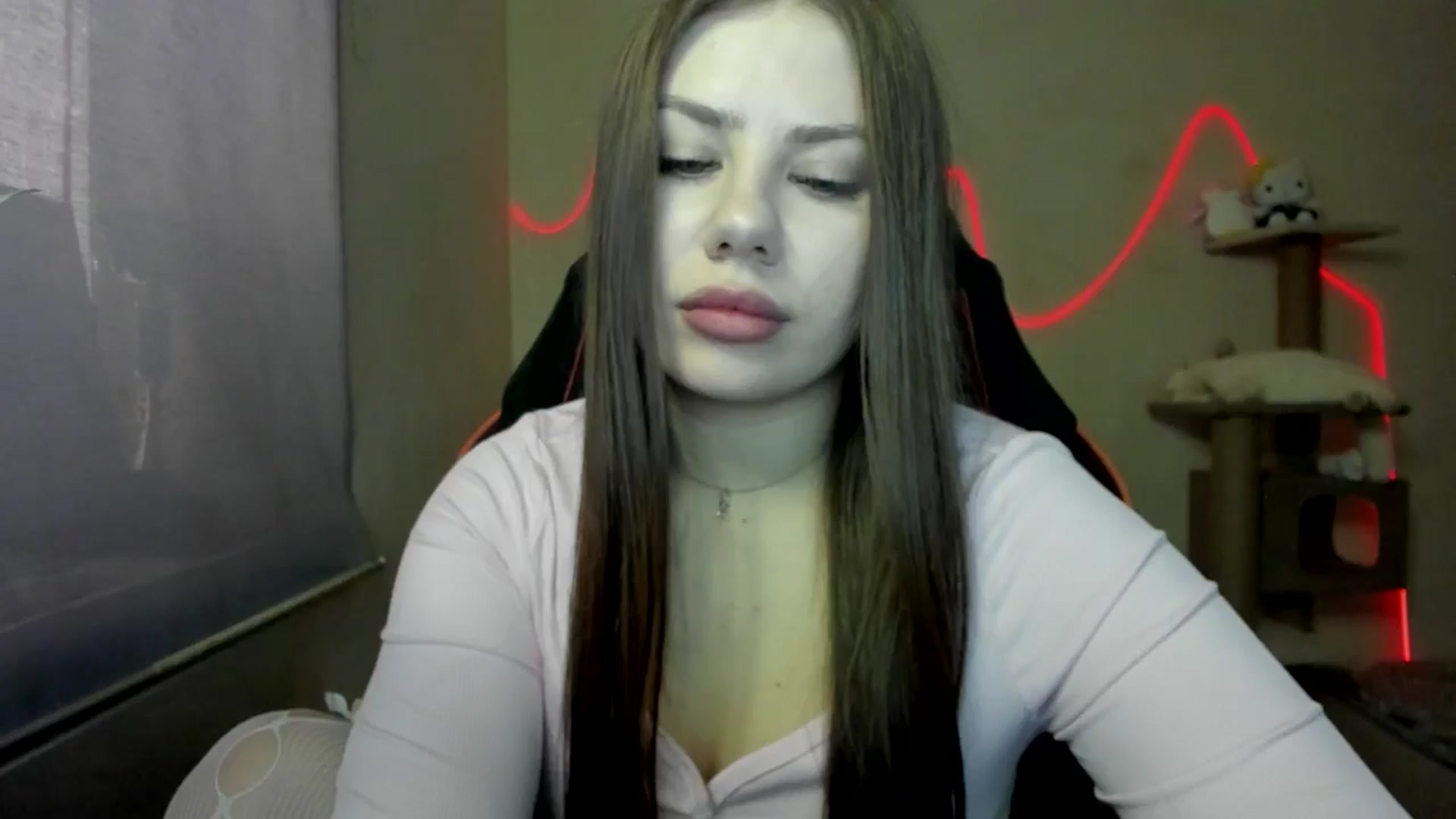 Gallery image thumbnail from FlyingDream's myfreecams stream on, 11/17/2025, 12:06 image 11 of 20