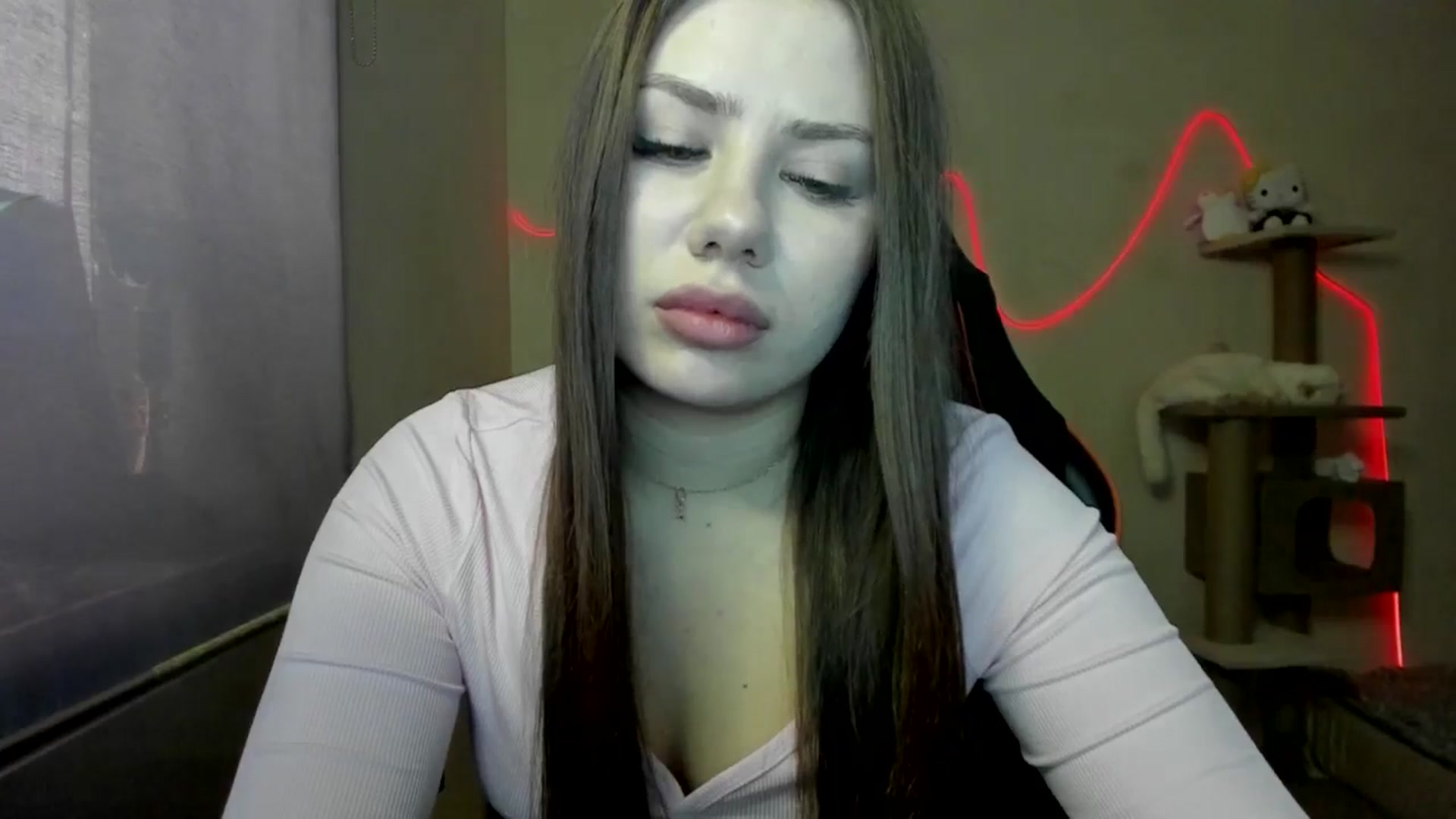Gallery image thumbnail from FlyingDream's myfreecams stream on, 11/17/2025, 12:06 image 17 of 20